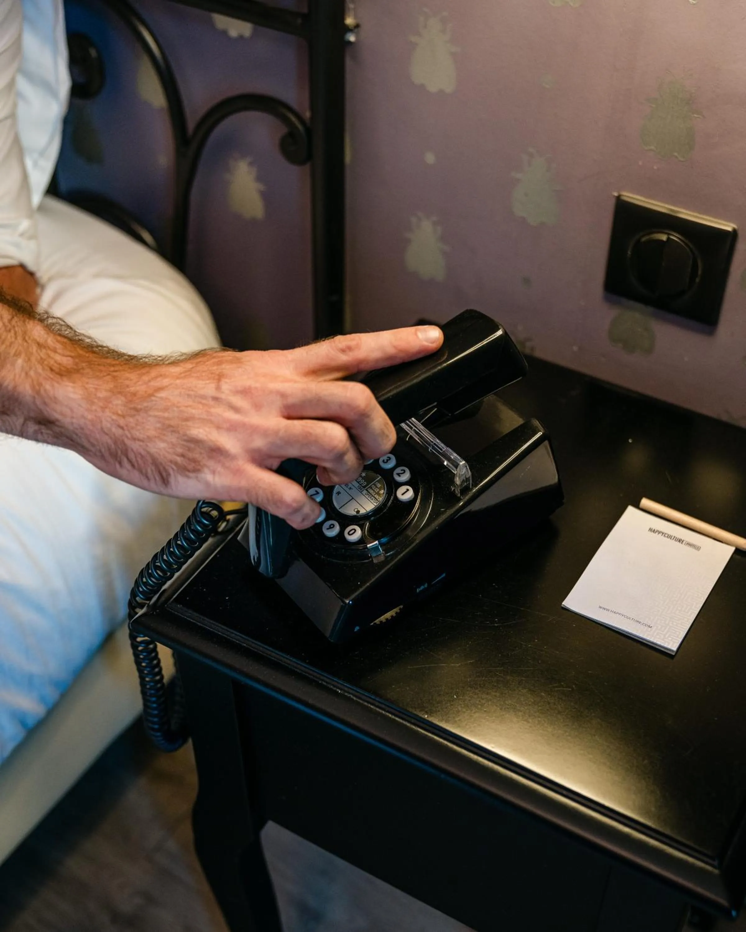 Bedroom in Hotel Le Grimaldi by Happyculture