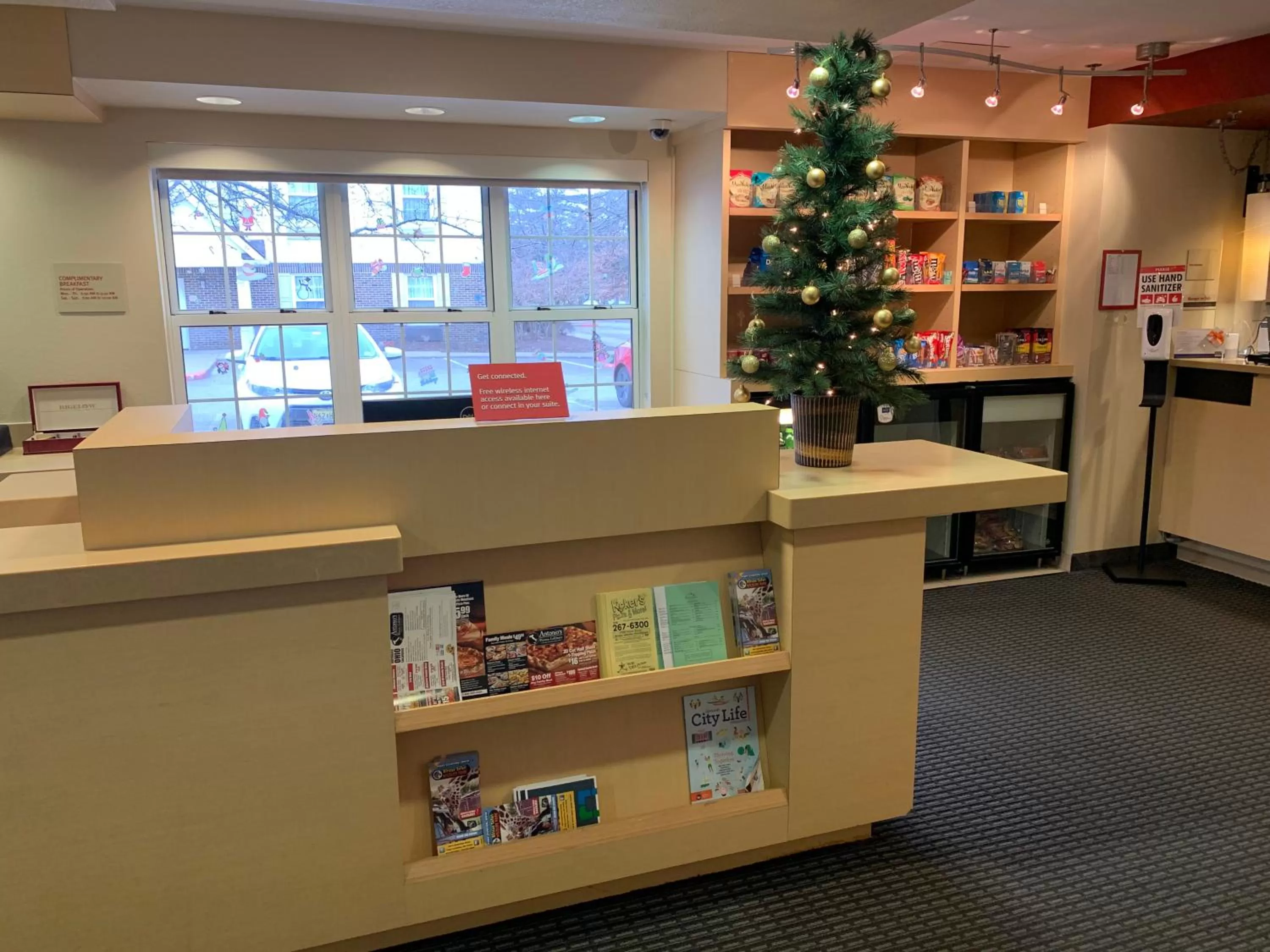 Lobby or reception in MainStay Suites Middleburg Heights Cleveland Airport