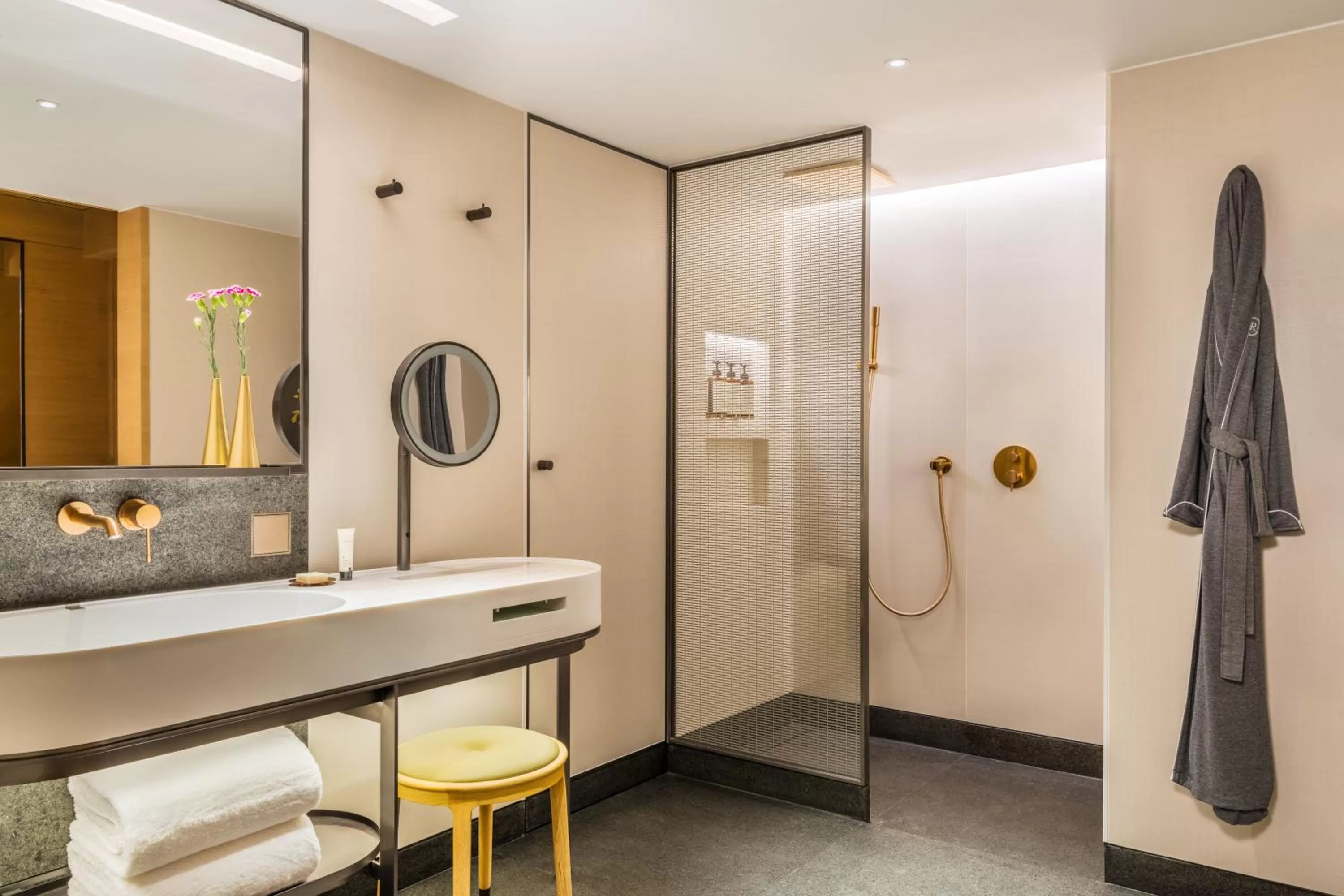 Bathroom in Regent Hong Kong