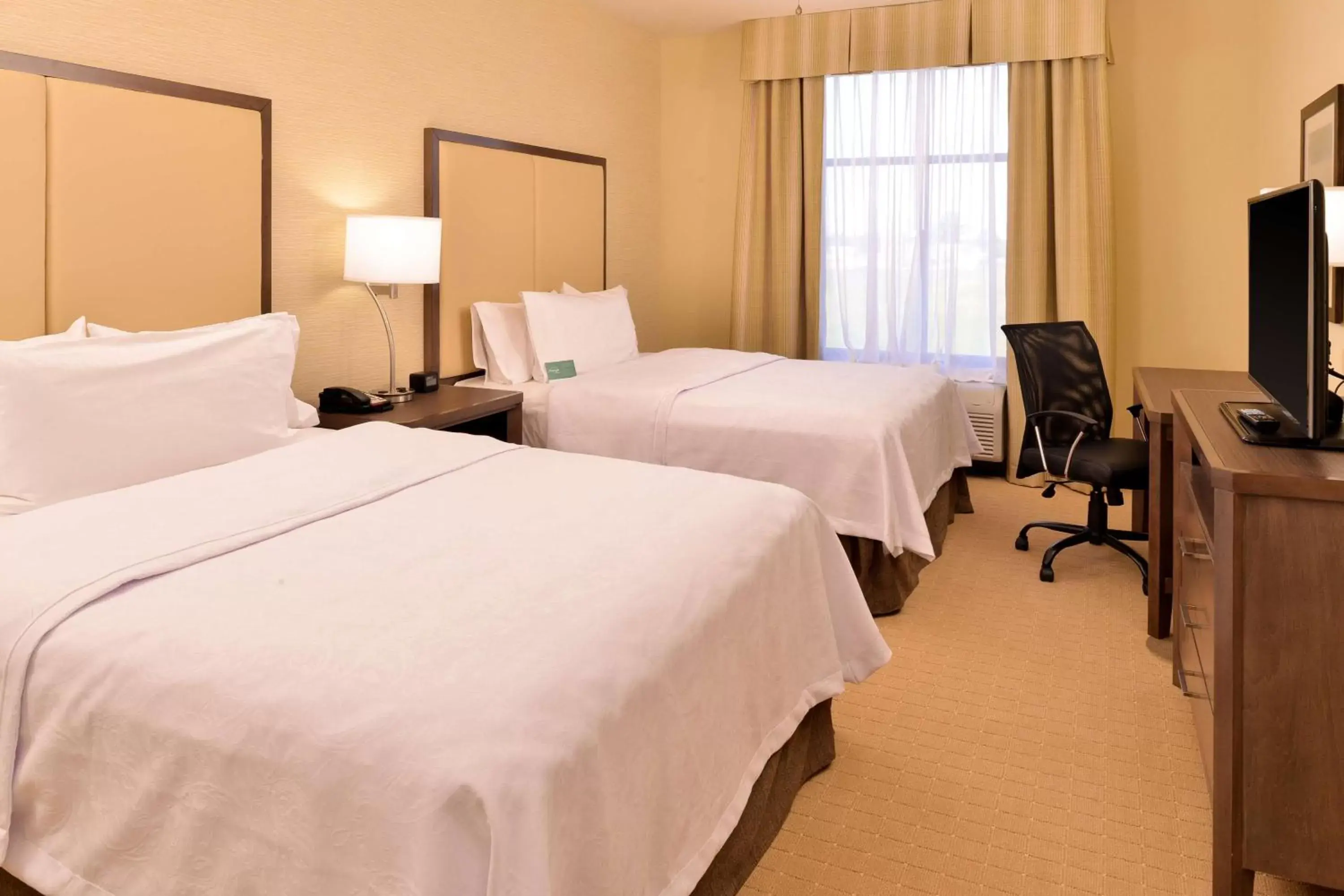 Bed in Homewood Suites by Hilton Houma