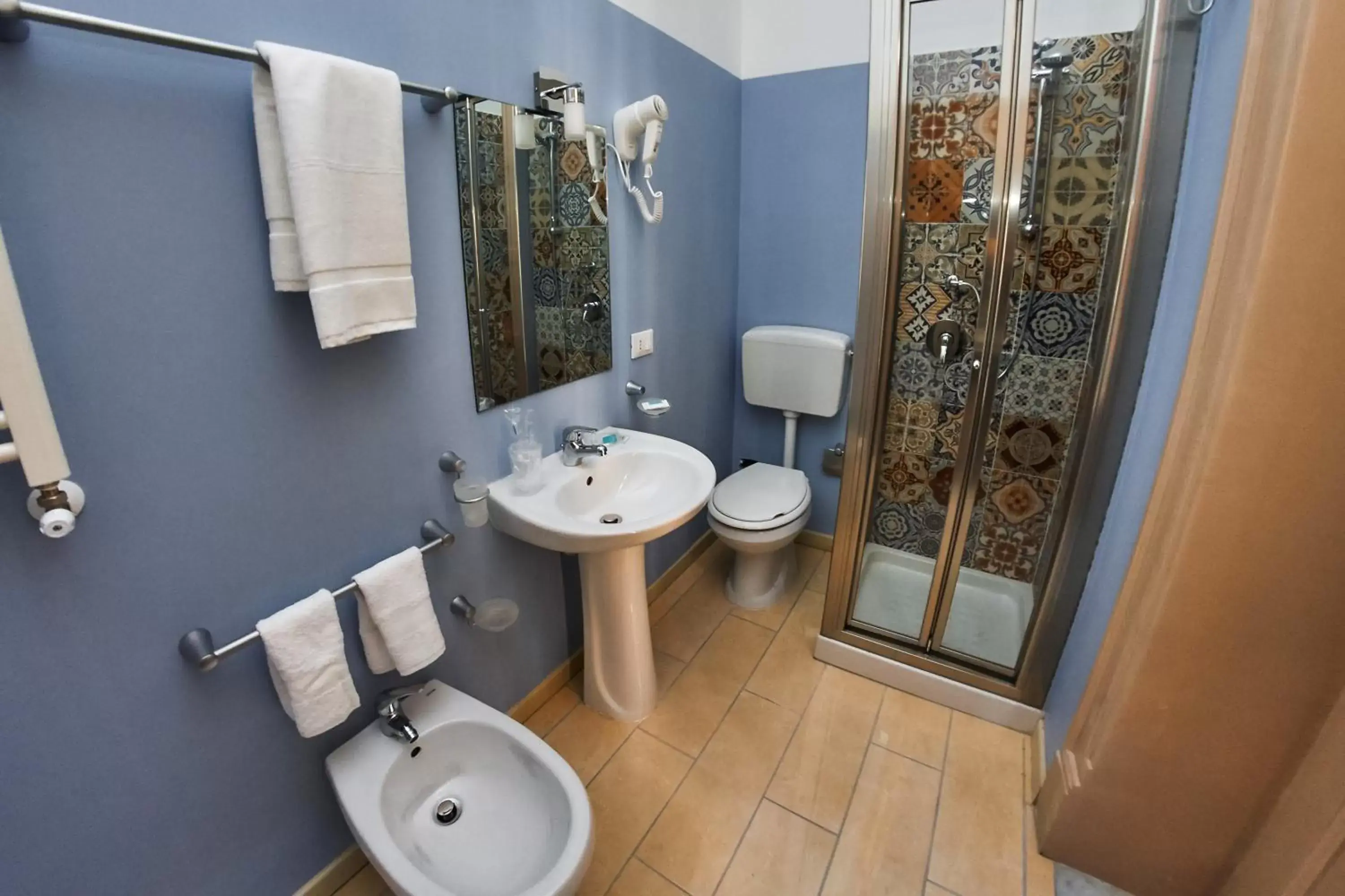 Shower, Bathroom in Palermo Blu - Monacò rooms