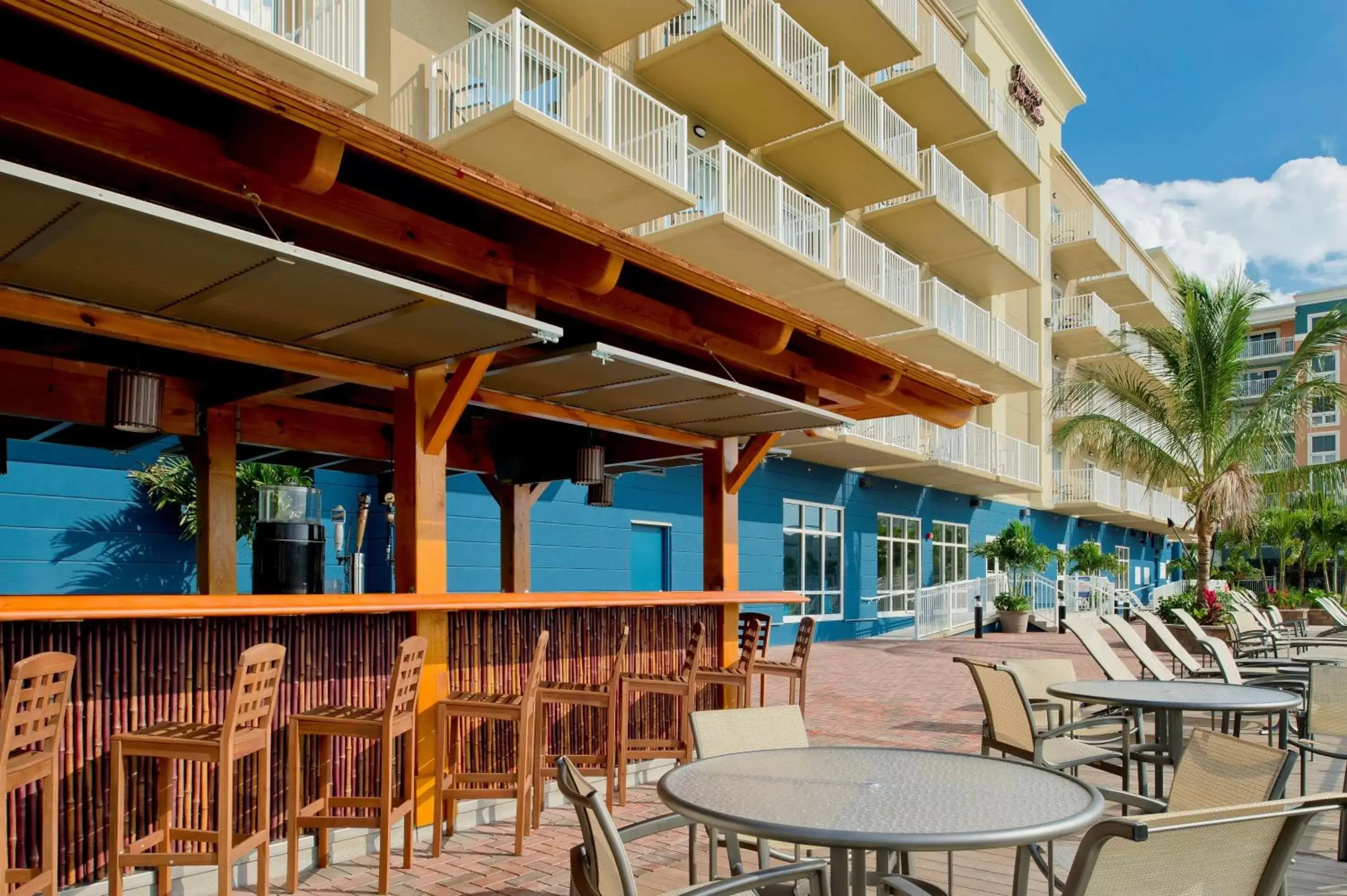 Lounge or bar, Restaurant/Places to Eat in Hampton Inn & Suites Ocean City