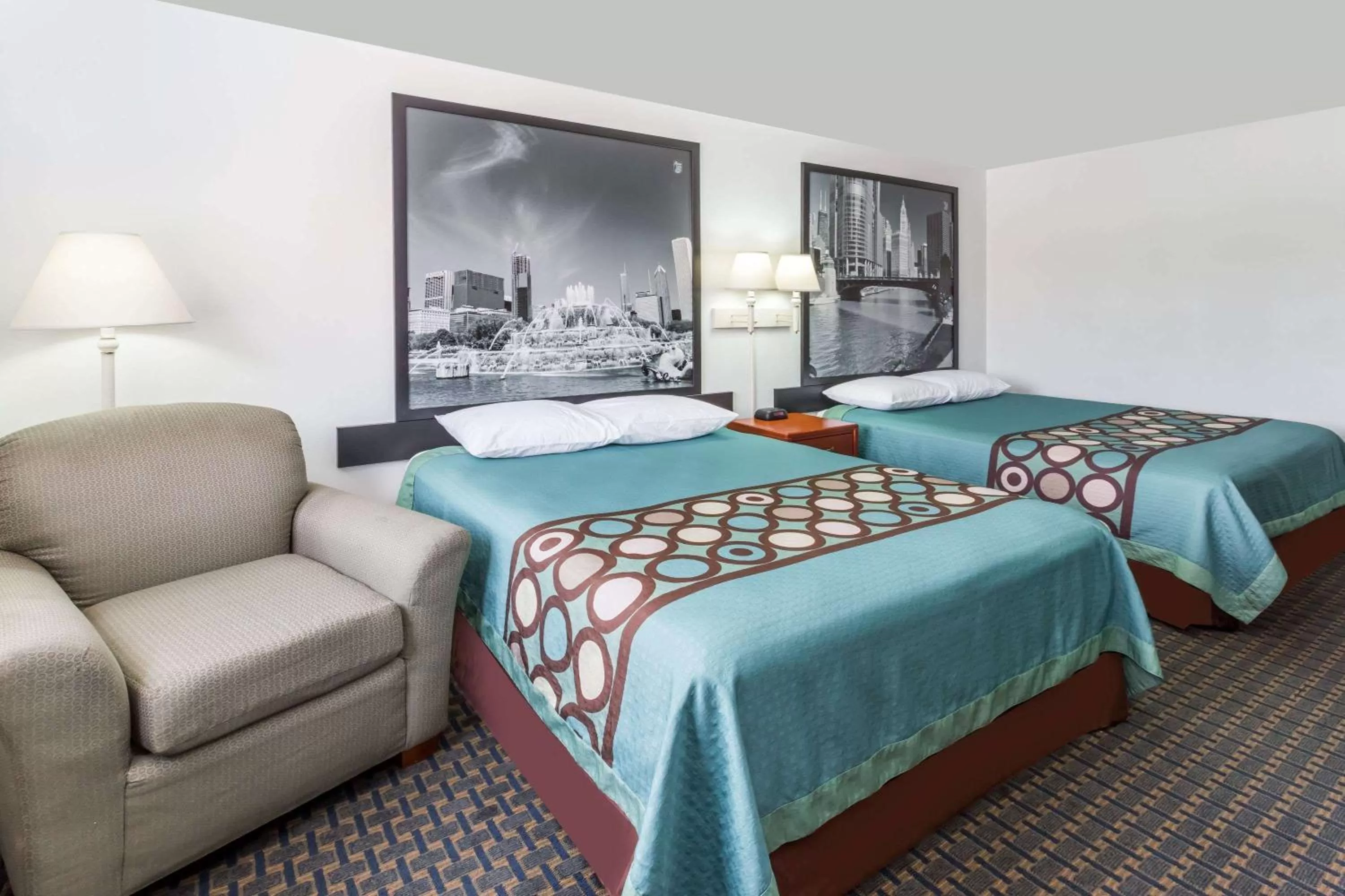 Photo of the whole room, Bed in Super 8 by Wyndham Rock Falls Sterling Area