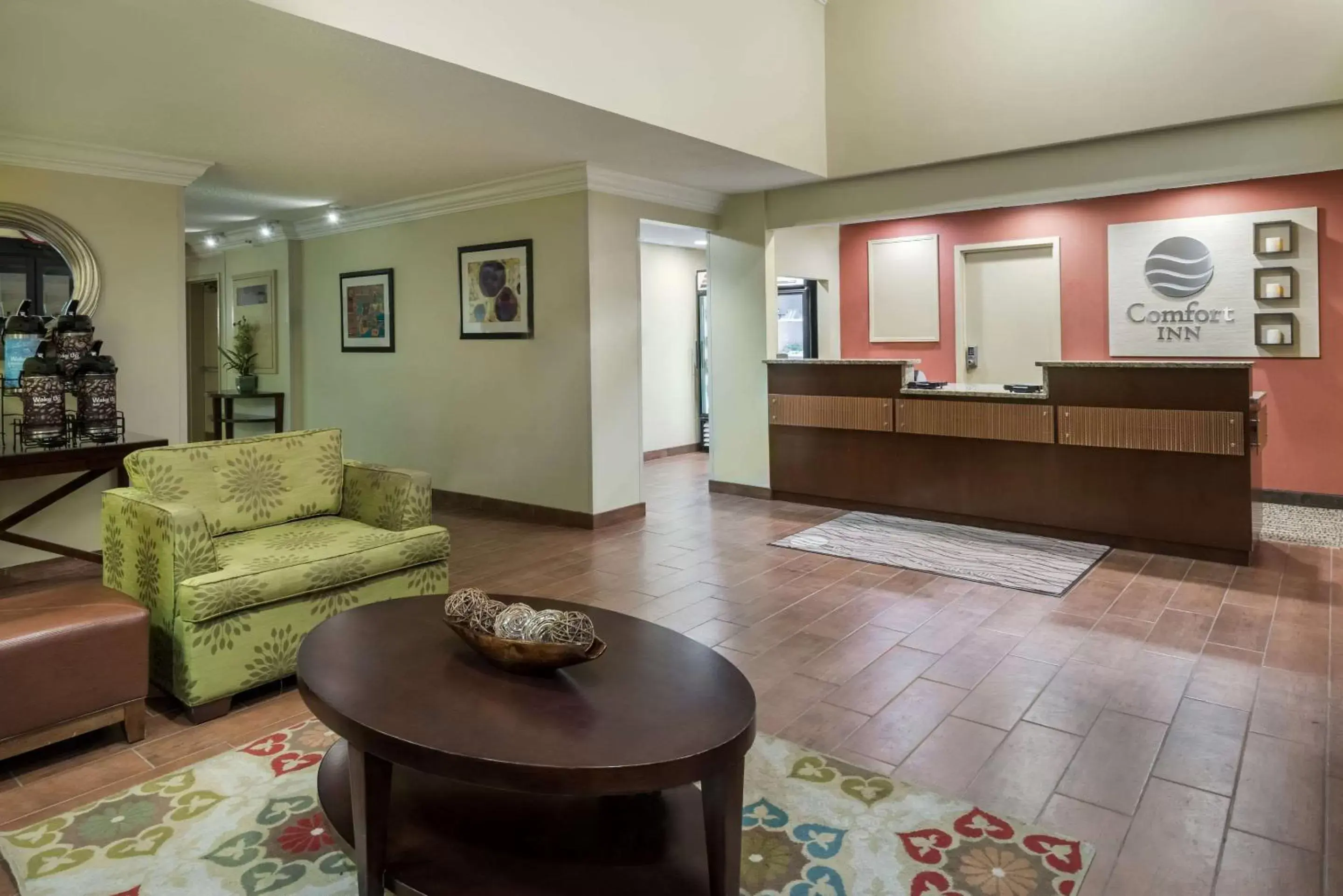 Lobby or reception, Lobby/Reception in Comfort Inn Fayetteville West Near Fort Liberty