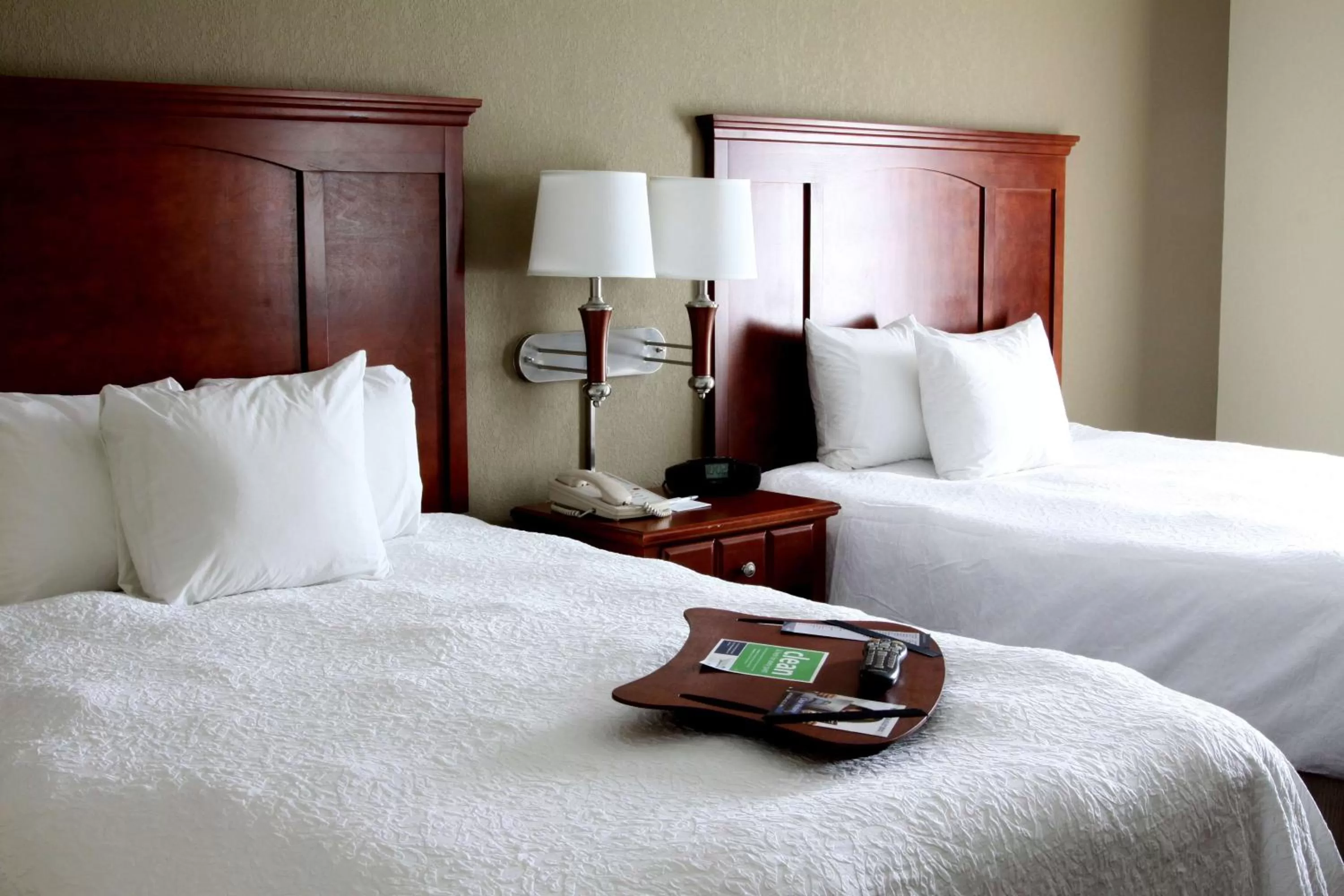 Bed in Hampton Inn & Suites Paducah