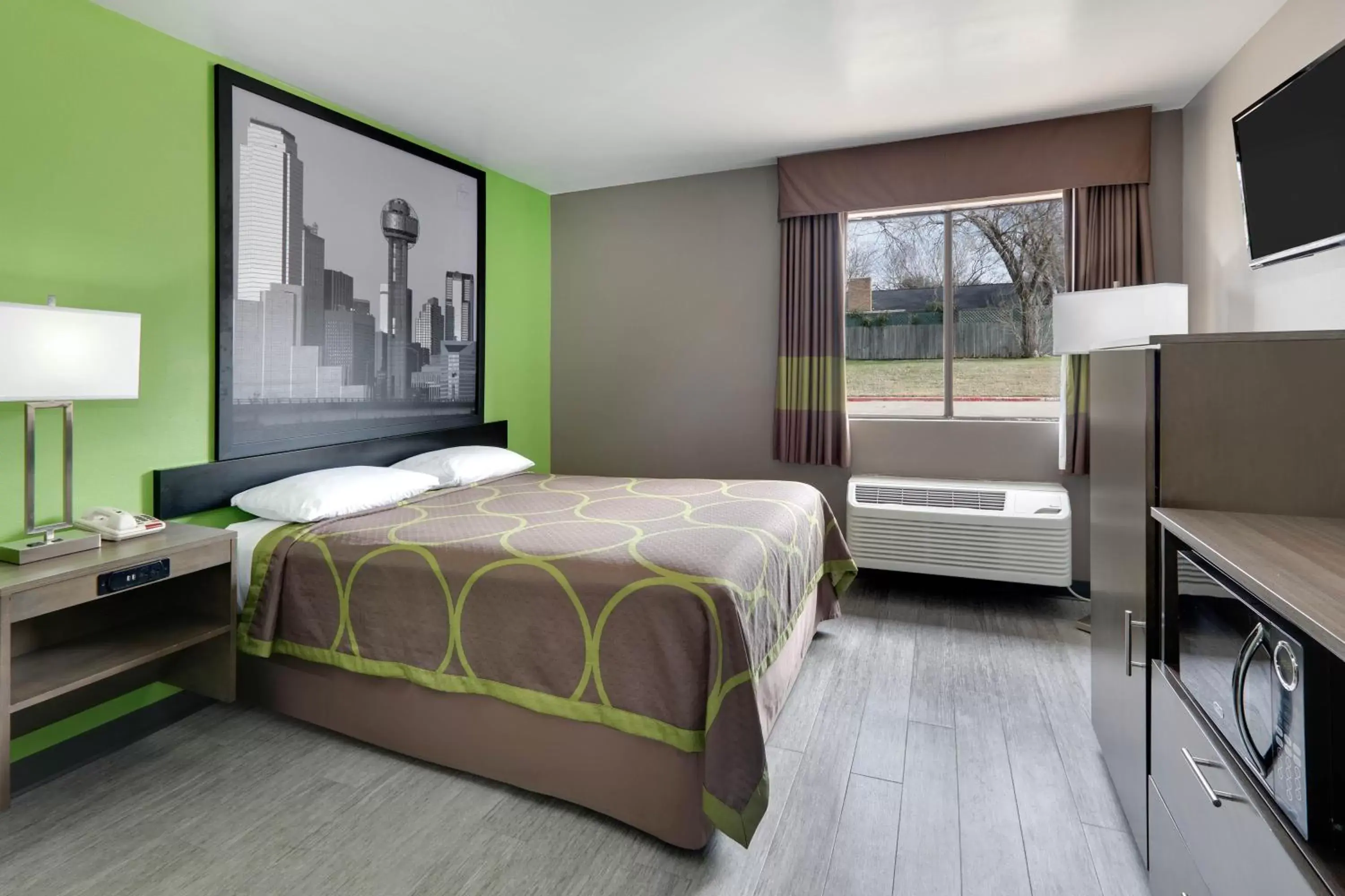 Queen Room with Bath Tub - Mobility Accessible/Non-Smoking in Super 8 by Wyndham Waxahachie TX Queen Room with Bath Tub - Mobility Accessible/Non-Smoking in Super 8 by Wyndham Waxahachie TX