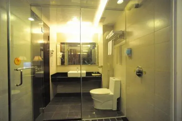 Bathroom in Yangshuo West Street Vista Hotel