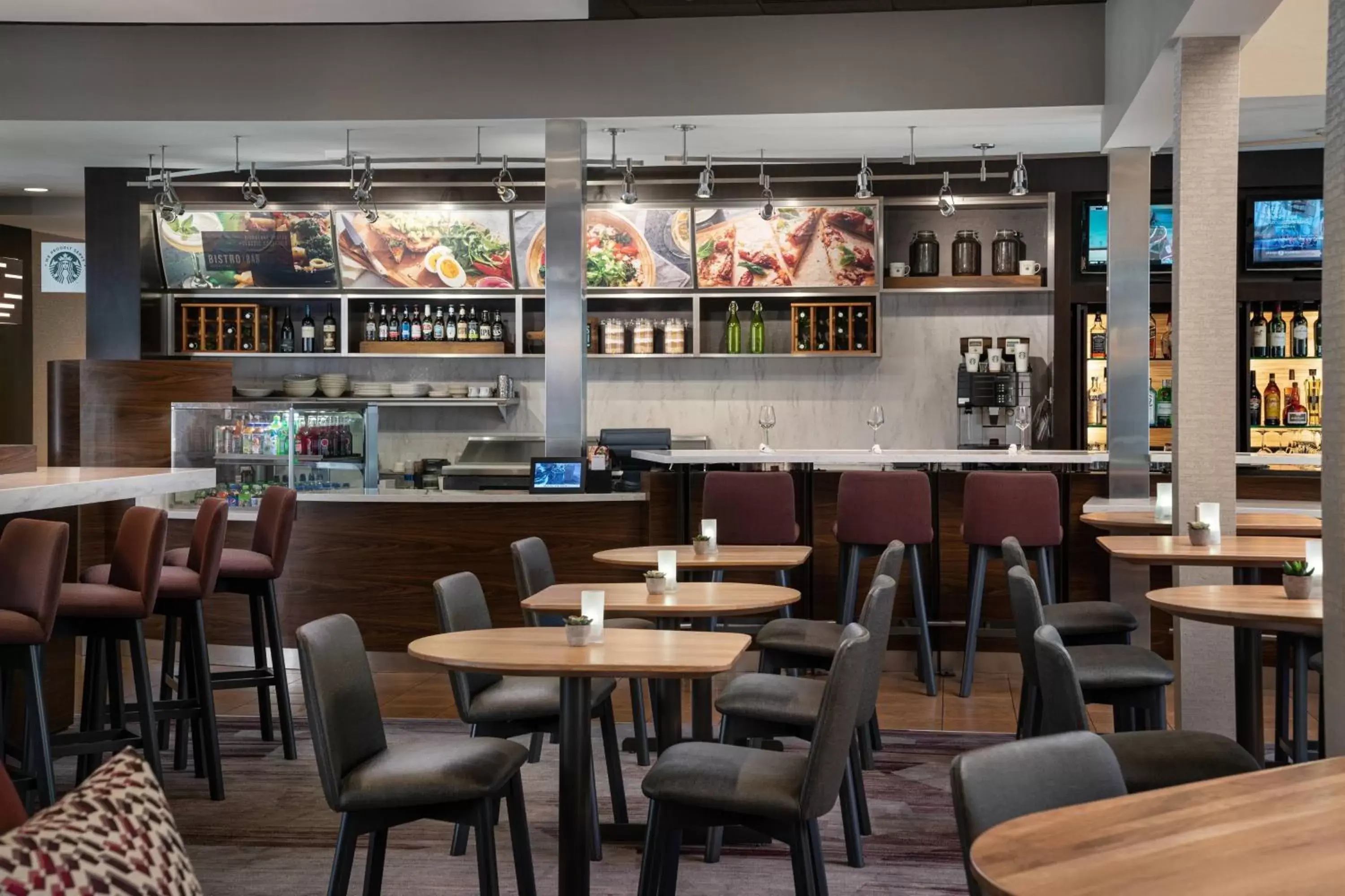 Restaurant/places to eat, Lounge/Bar in Courtyard by Marriott Pleasanton