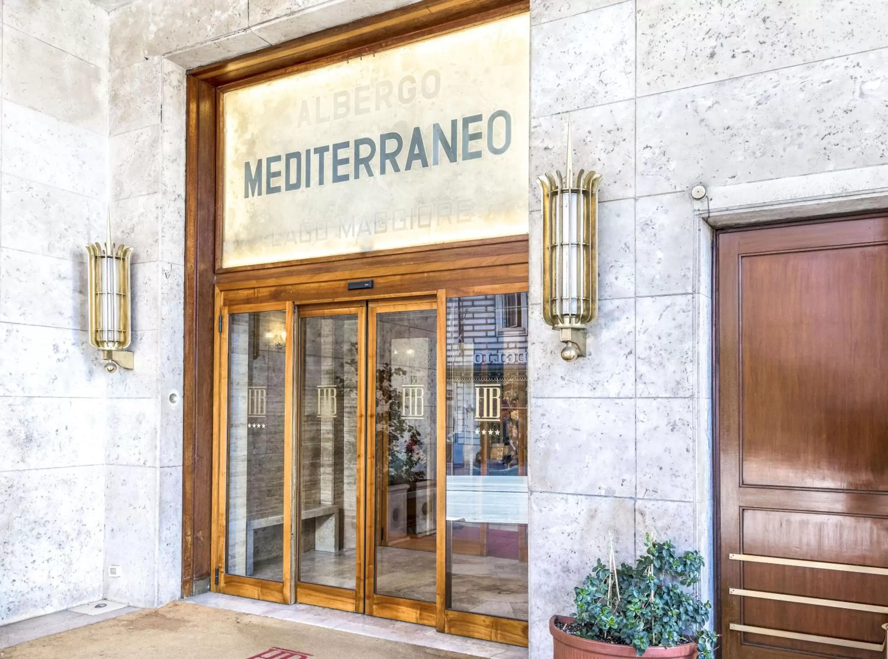 Facade/entrance in Bettoja Hotel Mediterraneo