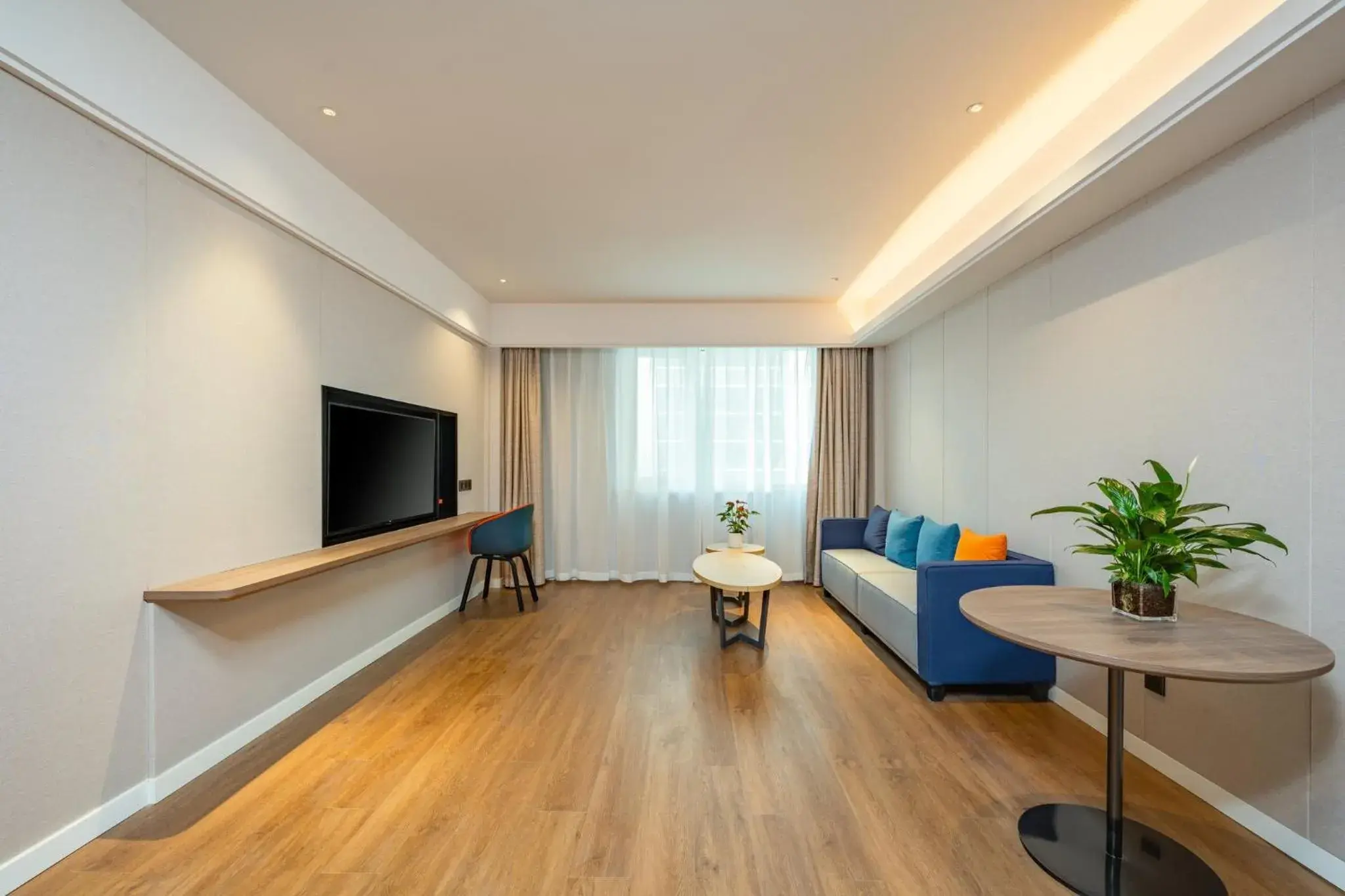 Photo of the whole room, TV/Entertainment Center in Holiday Inn Express Xi'an Tuanjie South Road