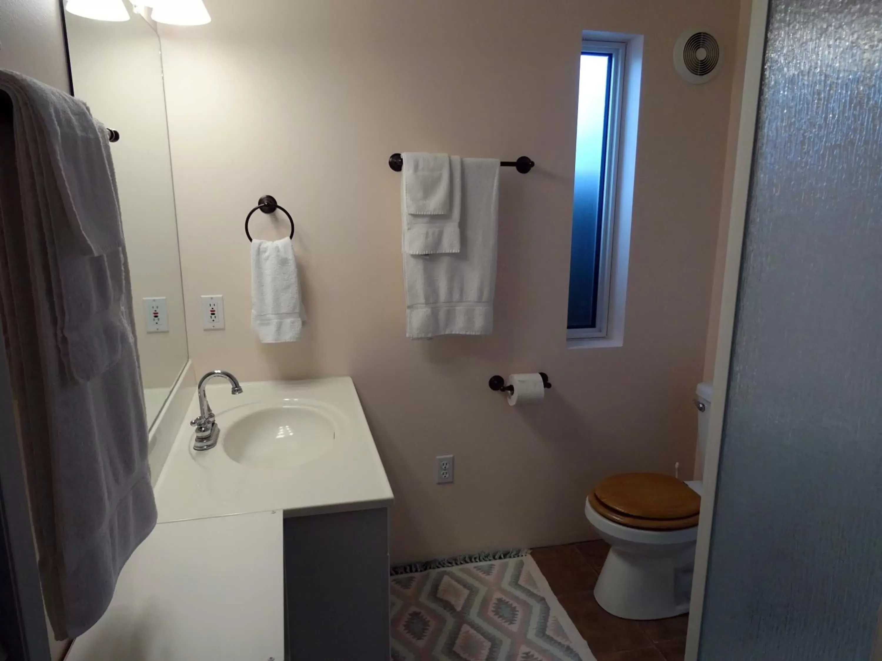 Bathroom in Eagle's Nest Resort