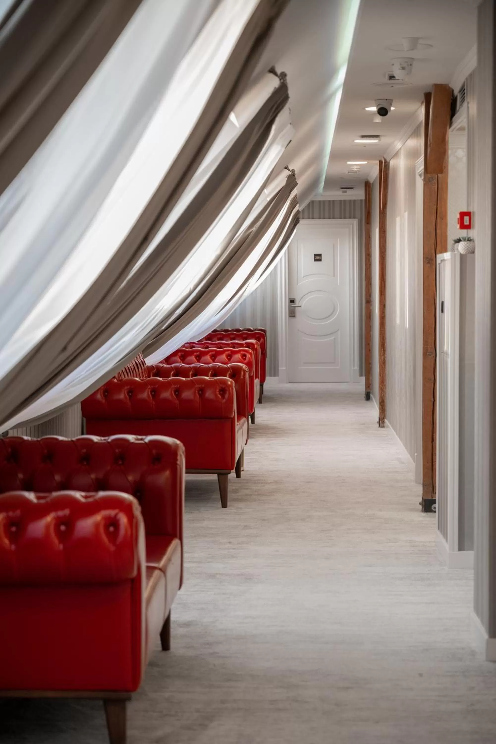 Communal lounge/ TV room in Queen Palace