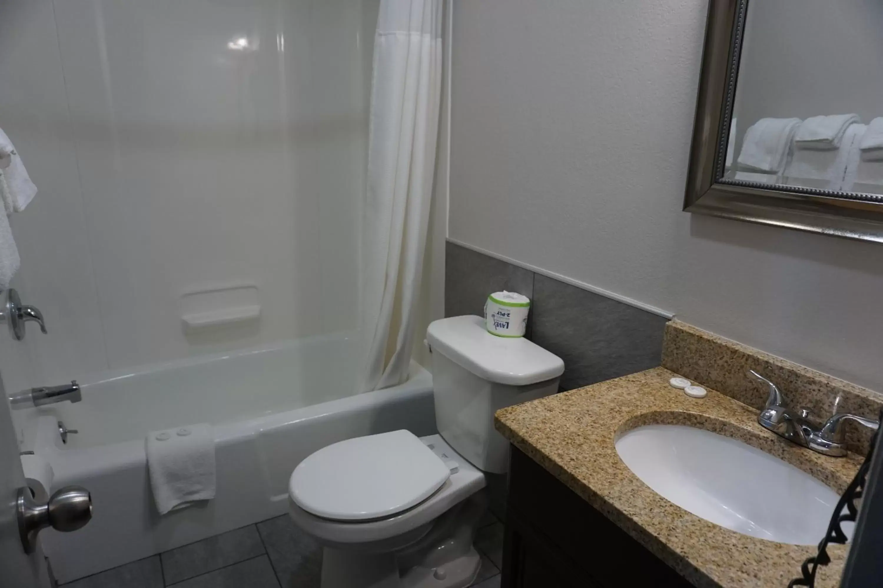 Bathroom in Harvest Drive Family Inn - Renovated Rooms