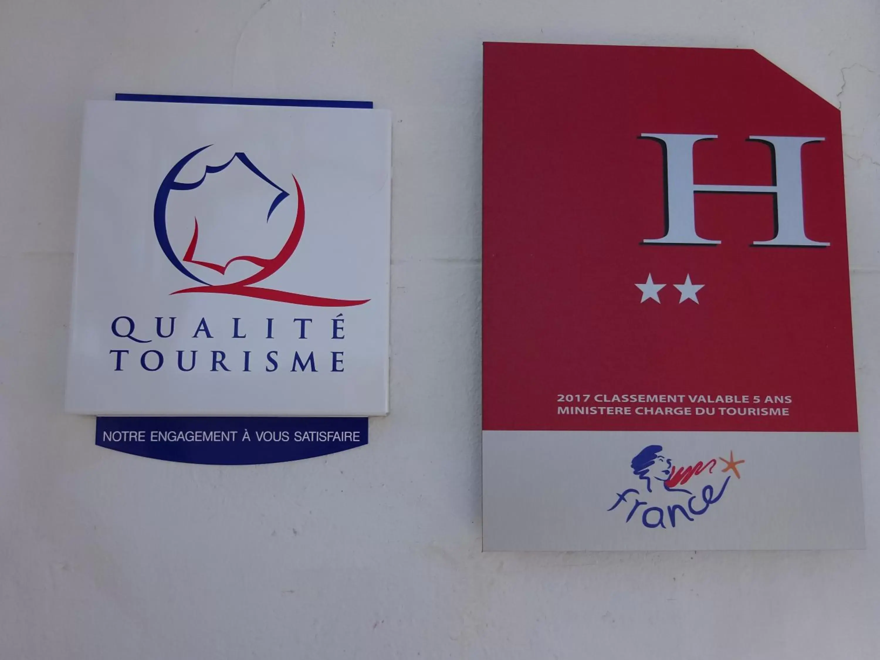 Logo/Certificate/Sign, Property Logo/Sign in Hotel Restaurant Le Castel Fleuri