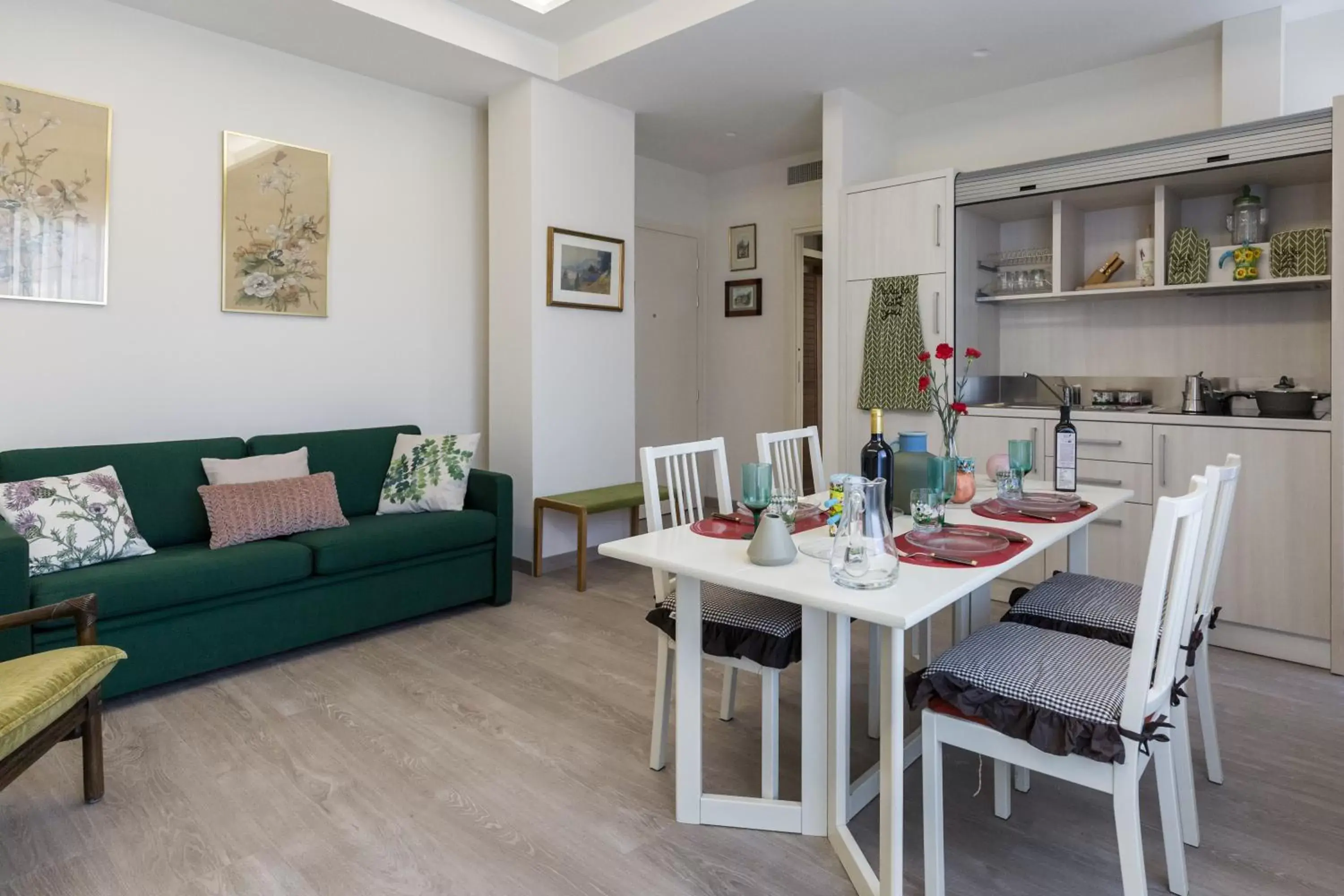 Living room, Dining Area in Villa Cavalletti Appartamenti