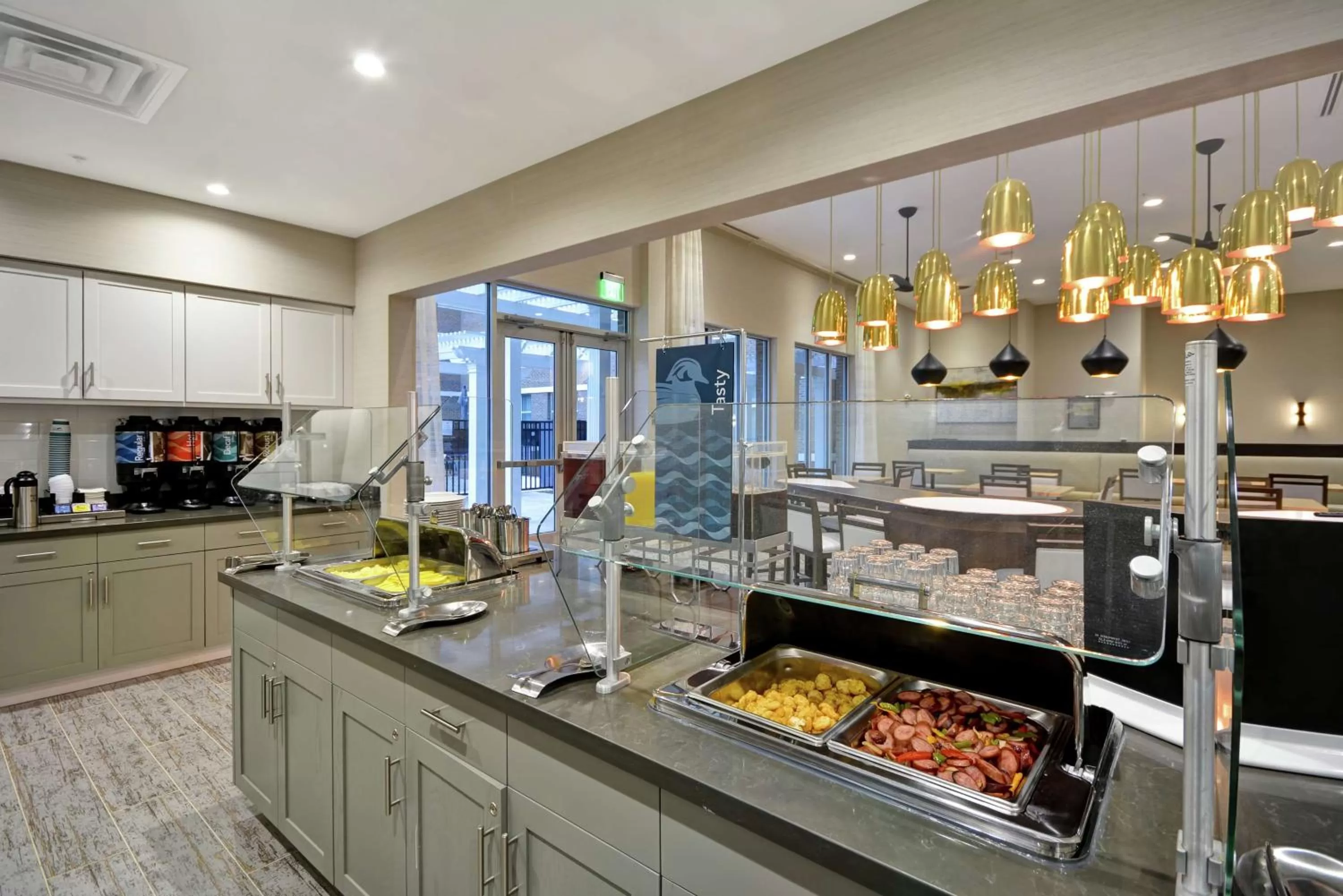 Dining area in Homewood Suites by Hilton Raleigh Cary I-40