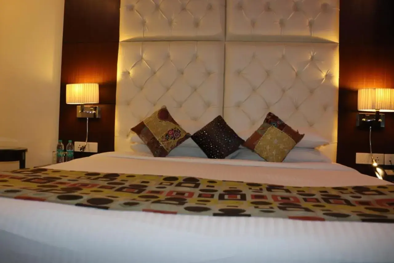 Bedroom, Bed in Renest Jaipur
