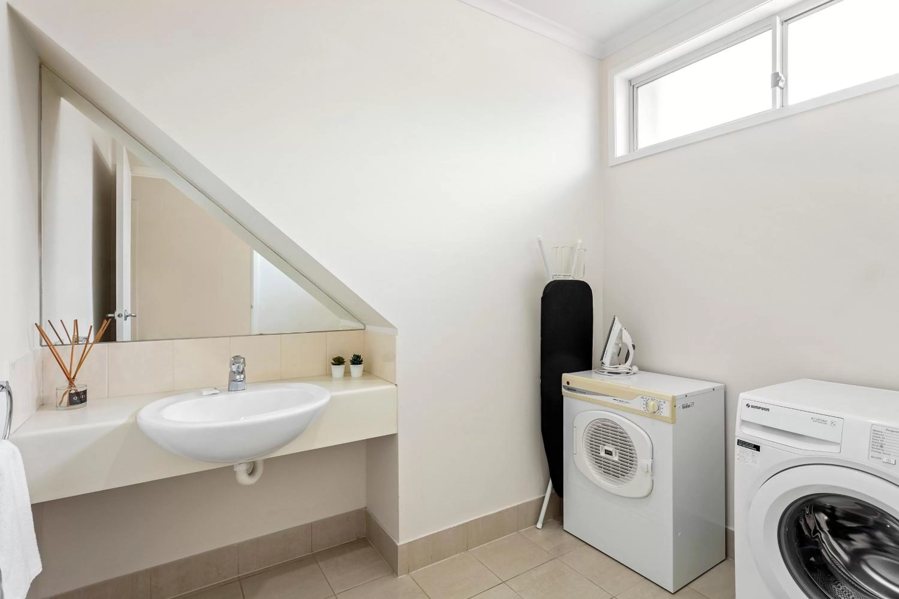 laundry in Quest Williamstown North