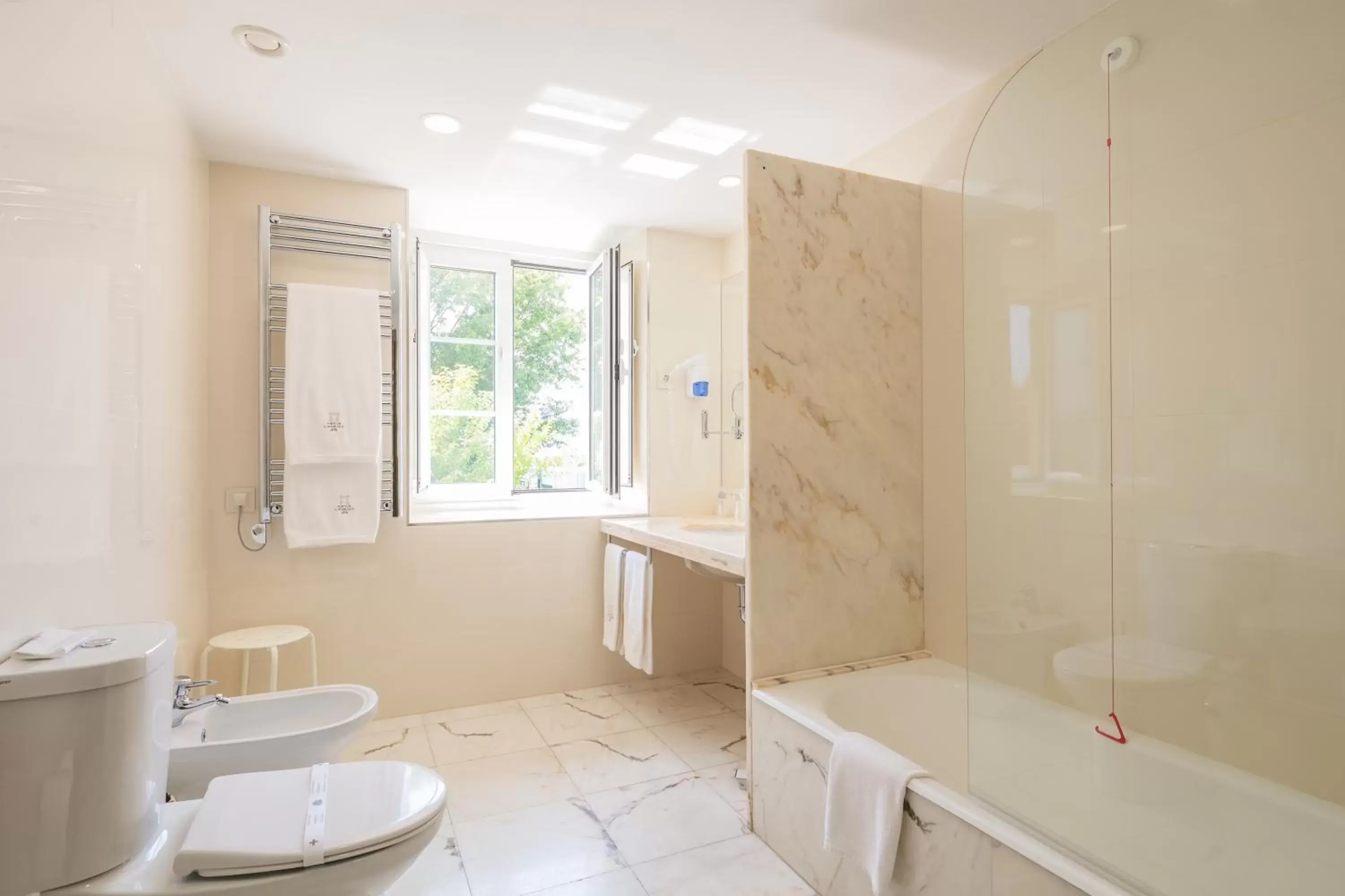 Toilet, Bathroom in Forte de São Francisco Hotel Chaves