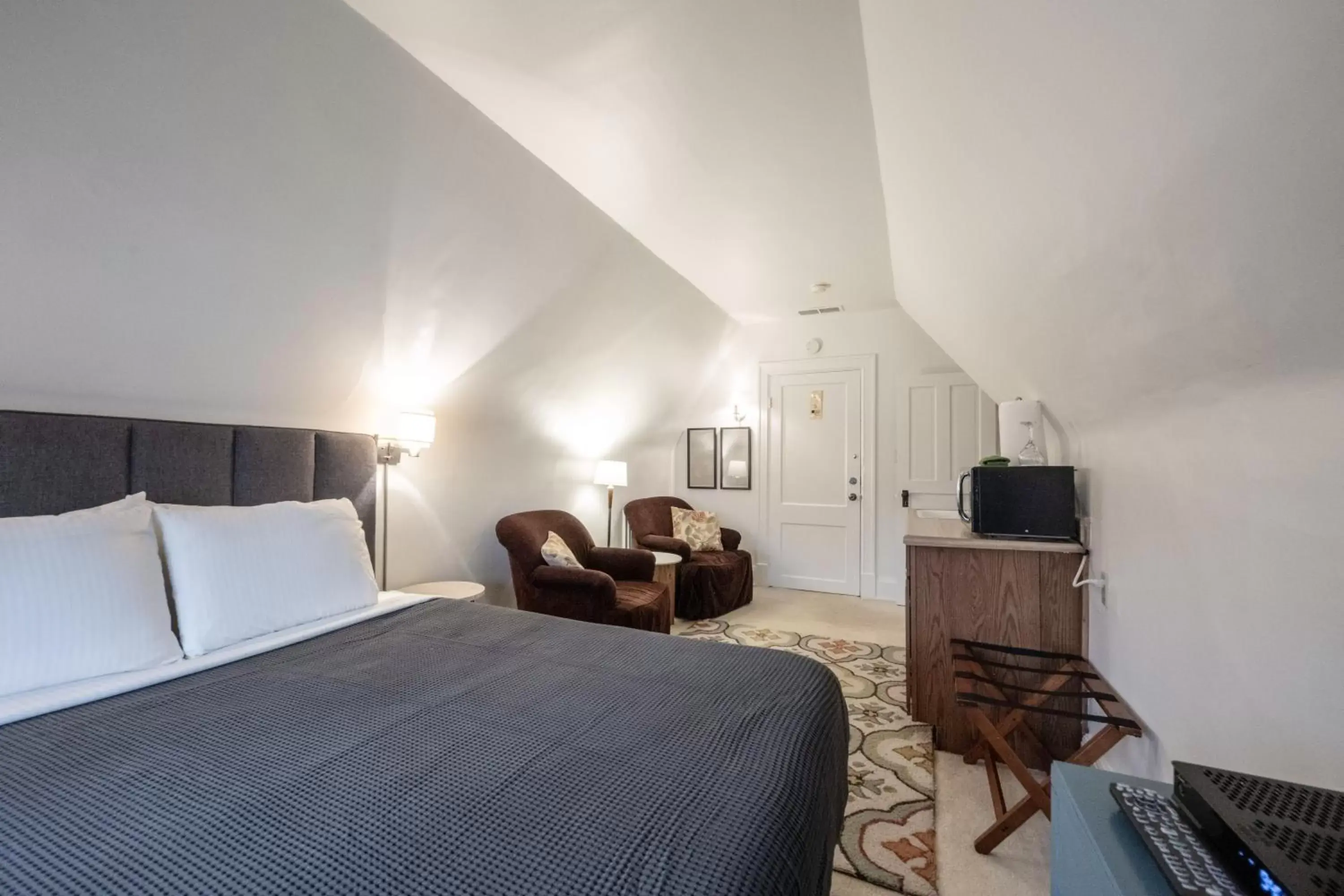 Kitchen or kitchenette, Bed in Stone Soup Inn