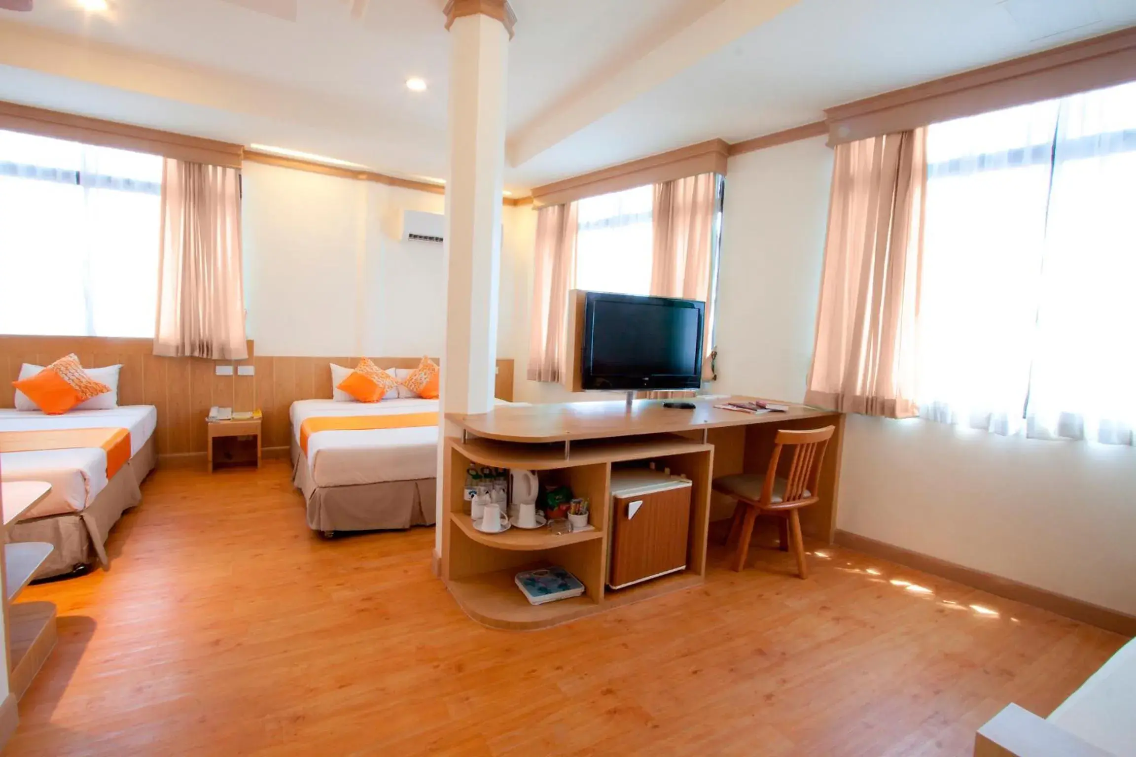 Photo of the whole room, TV/Entertainment Center in China Town Hotel - SHA Plus Certified