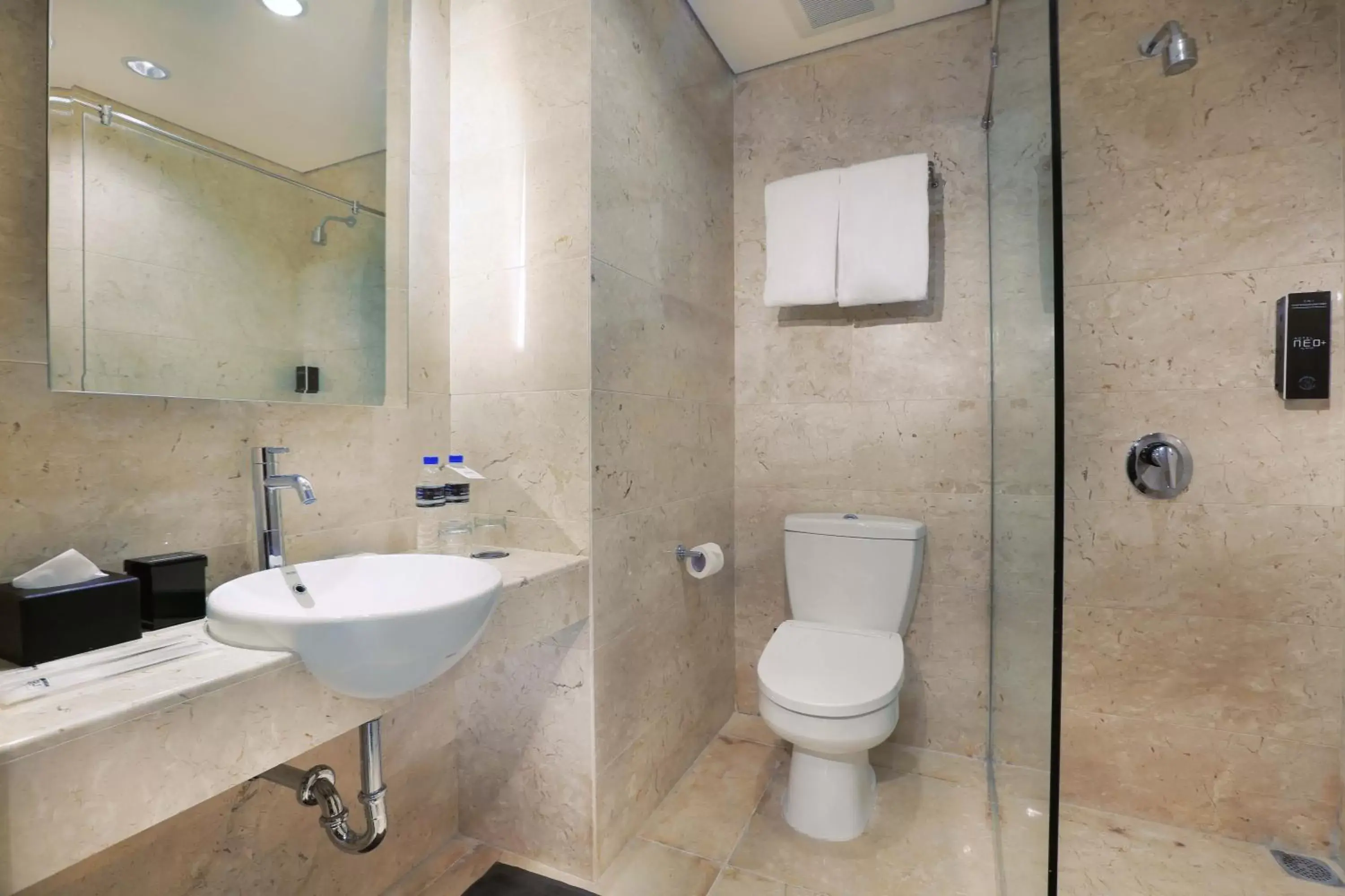 Bathroom in Hotel Neo+ Balikpapan by ASTON