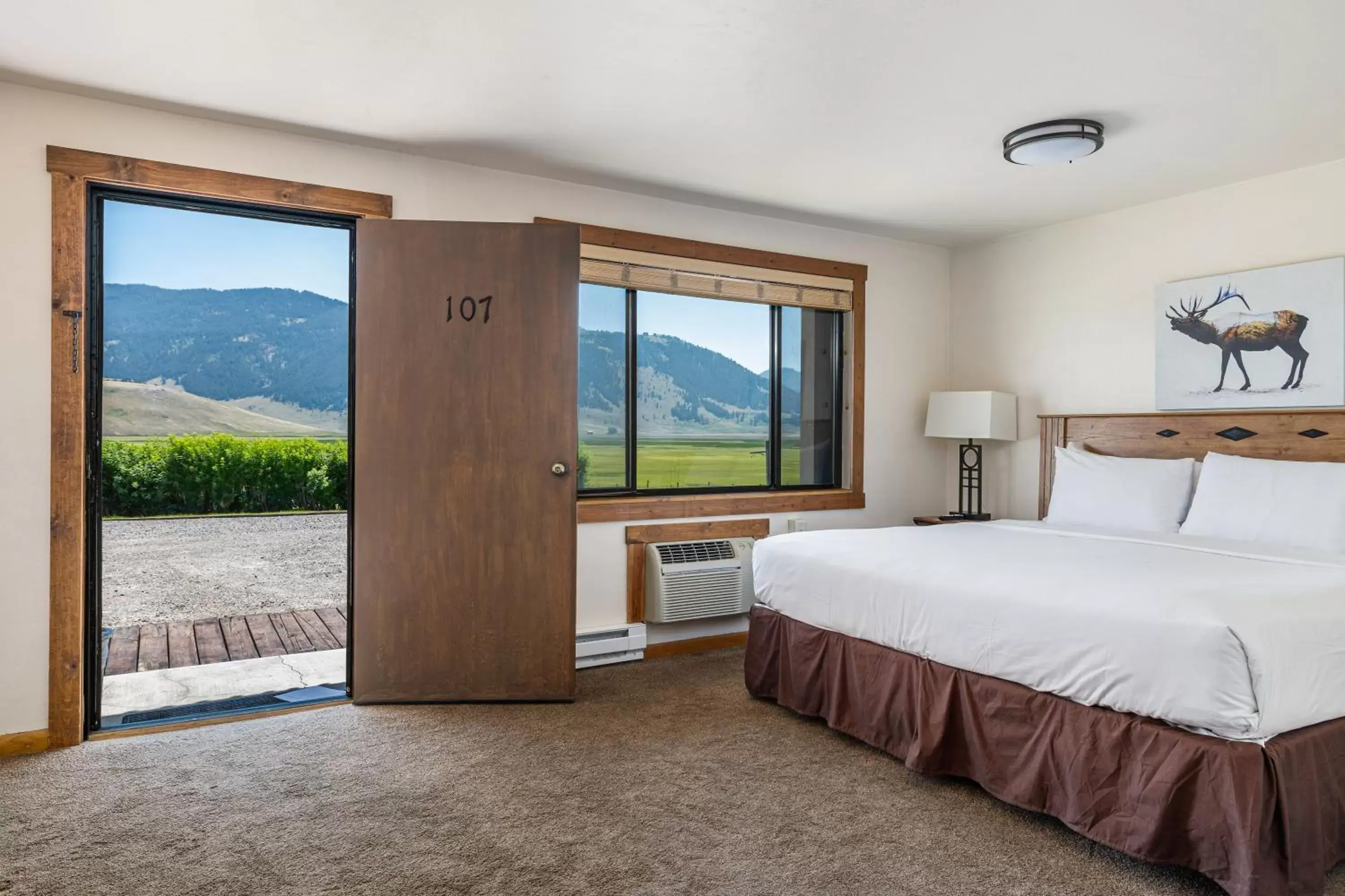 View (from property/room), Mountain View in Elk Refuge Inn