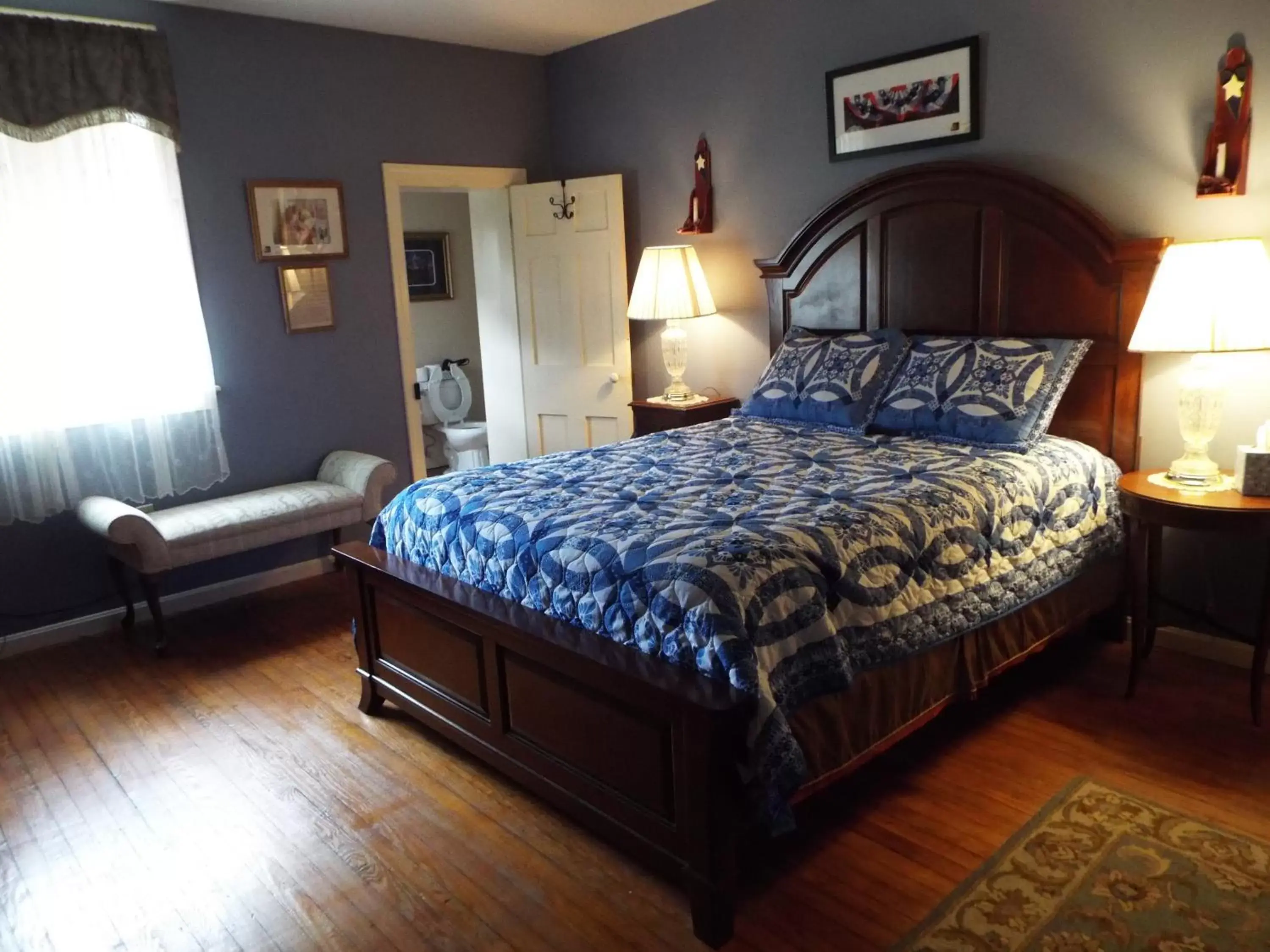 Bedroom in The Tillie Pierce House Inn