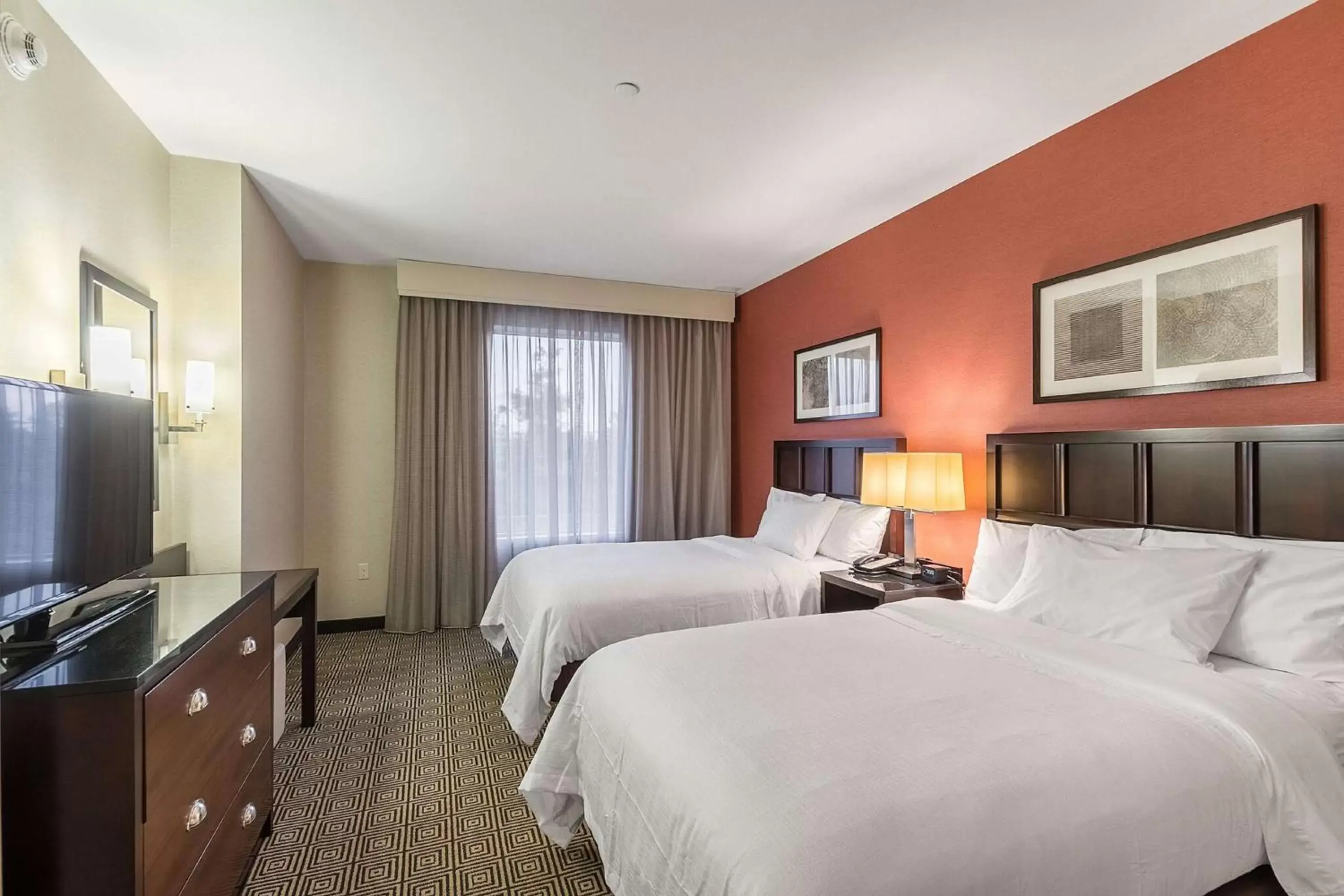 Bedroom, Bed in Embassy Suites by Hilton Newark Airport