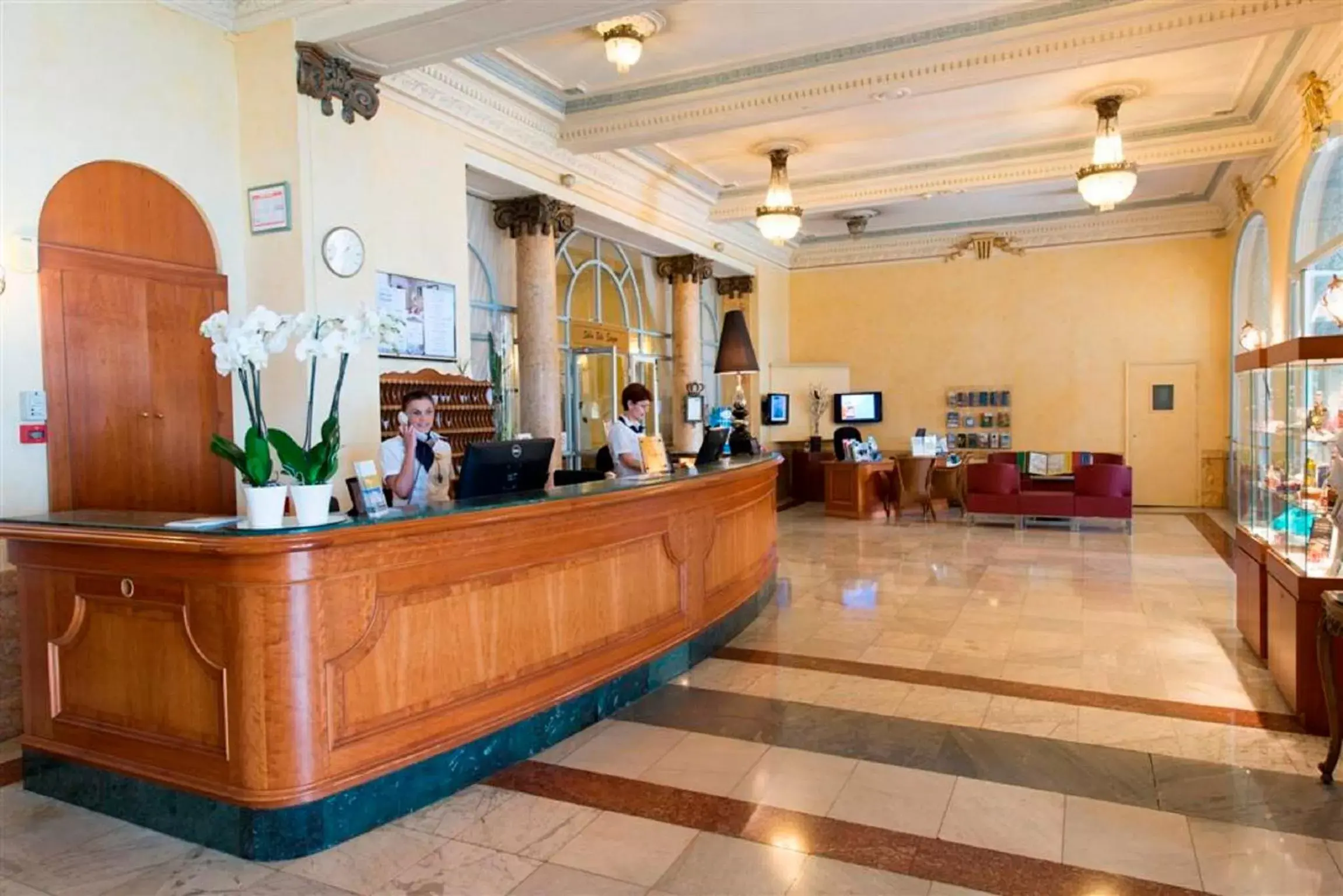 Lobby or reception, Lobby/Reception in Hôtel Le Royal Promenade des Anglais