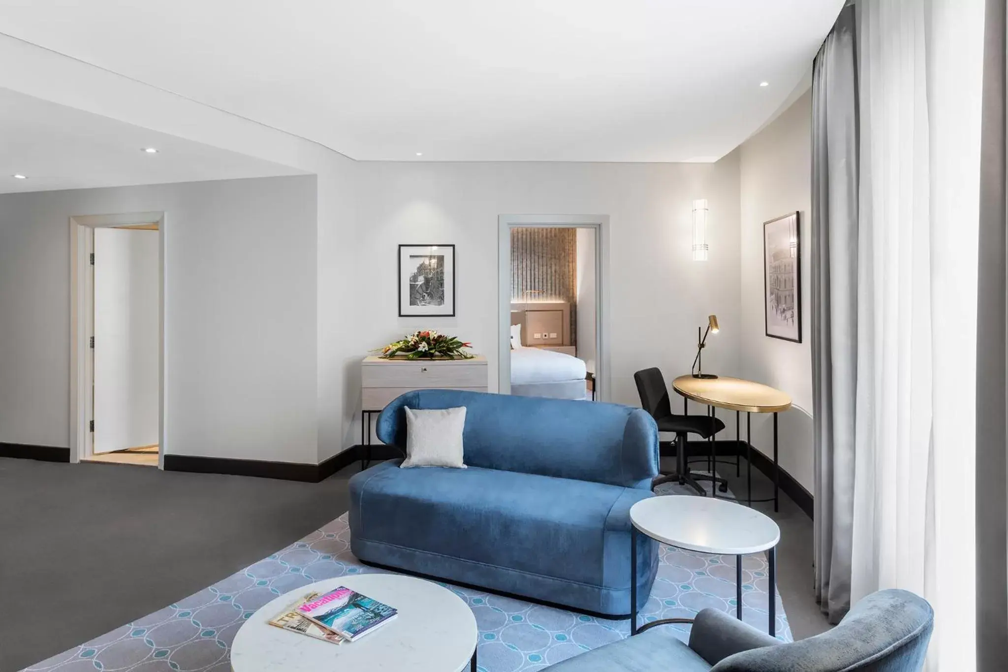 Living room, Seating Area in Radisson Blu Plaza Hotel Sydney