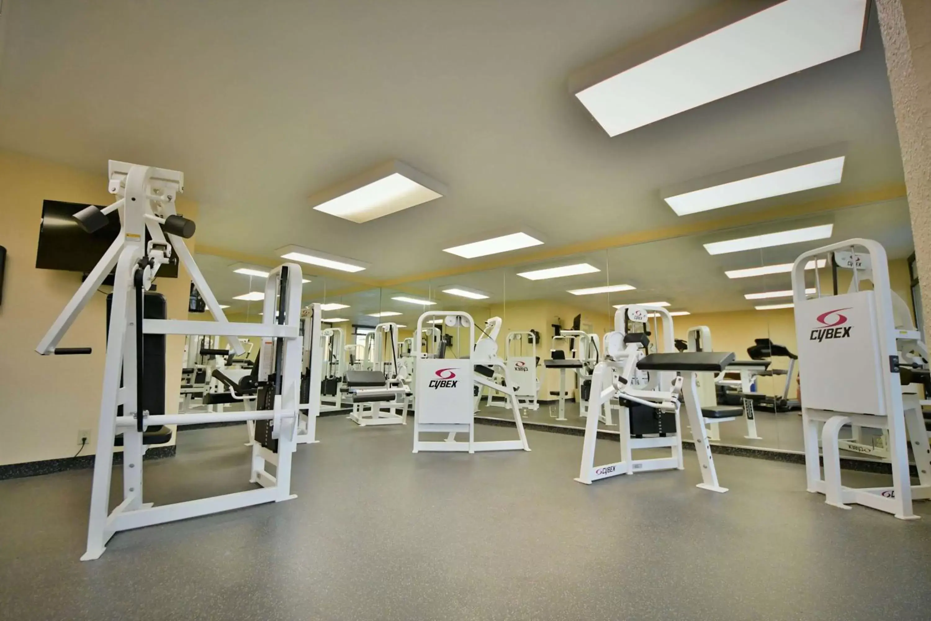 Fitness centre/facilities in Ramada by Wyndham Jacksonville Hotel & Conference Center Fitness centre/facilities in Ramada by Wyndham Jacksonville Hotel & Conference Center