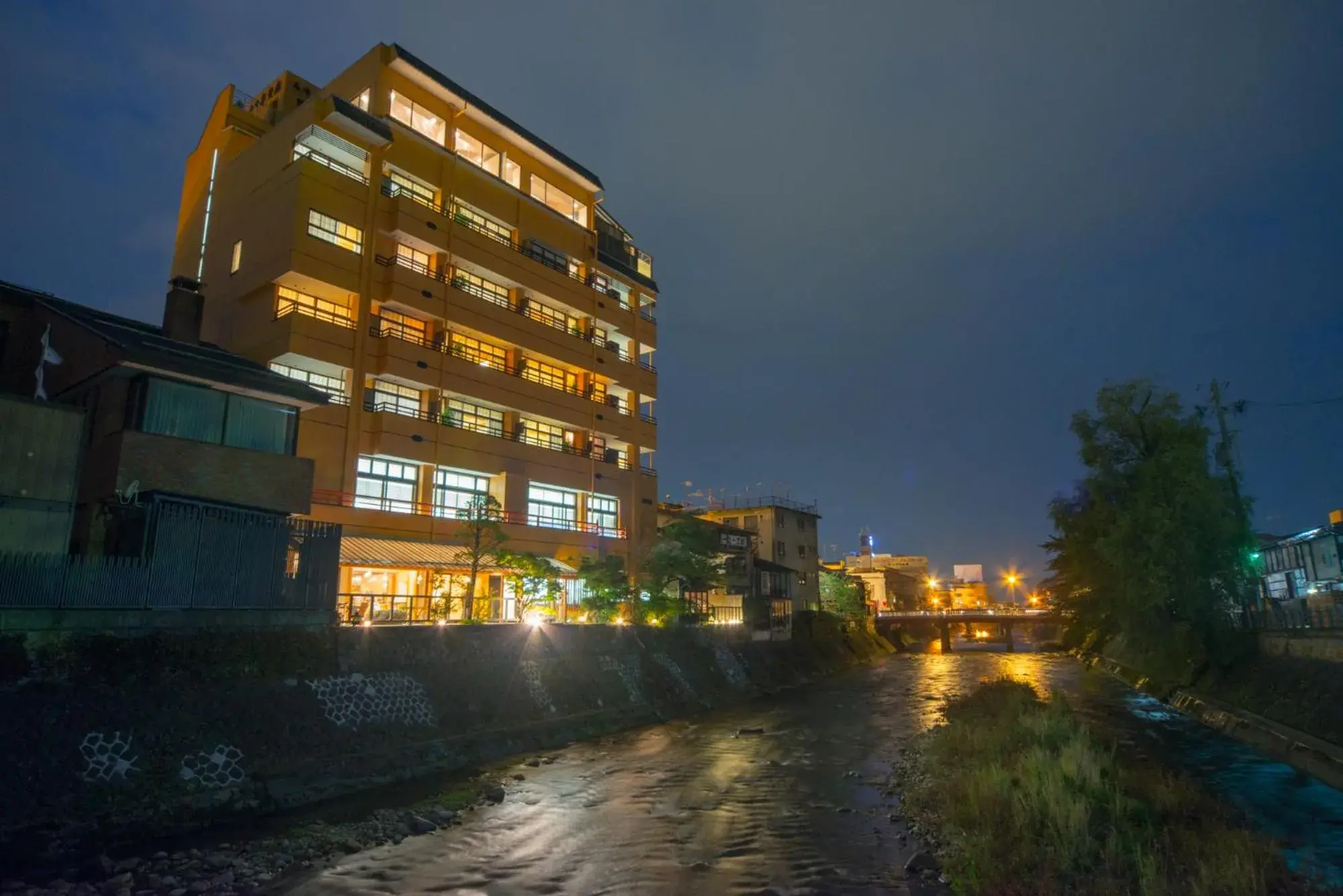 Property Building in Honjin Hiranoya Bekkan Annex