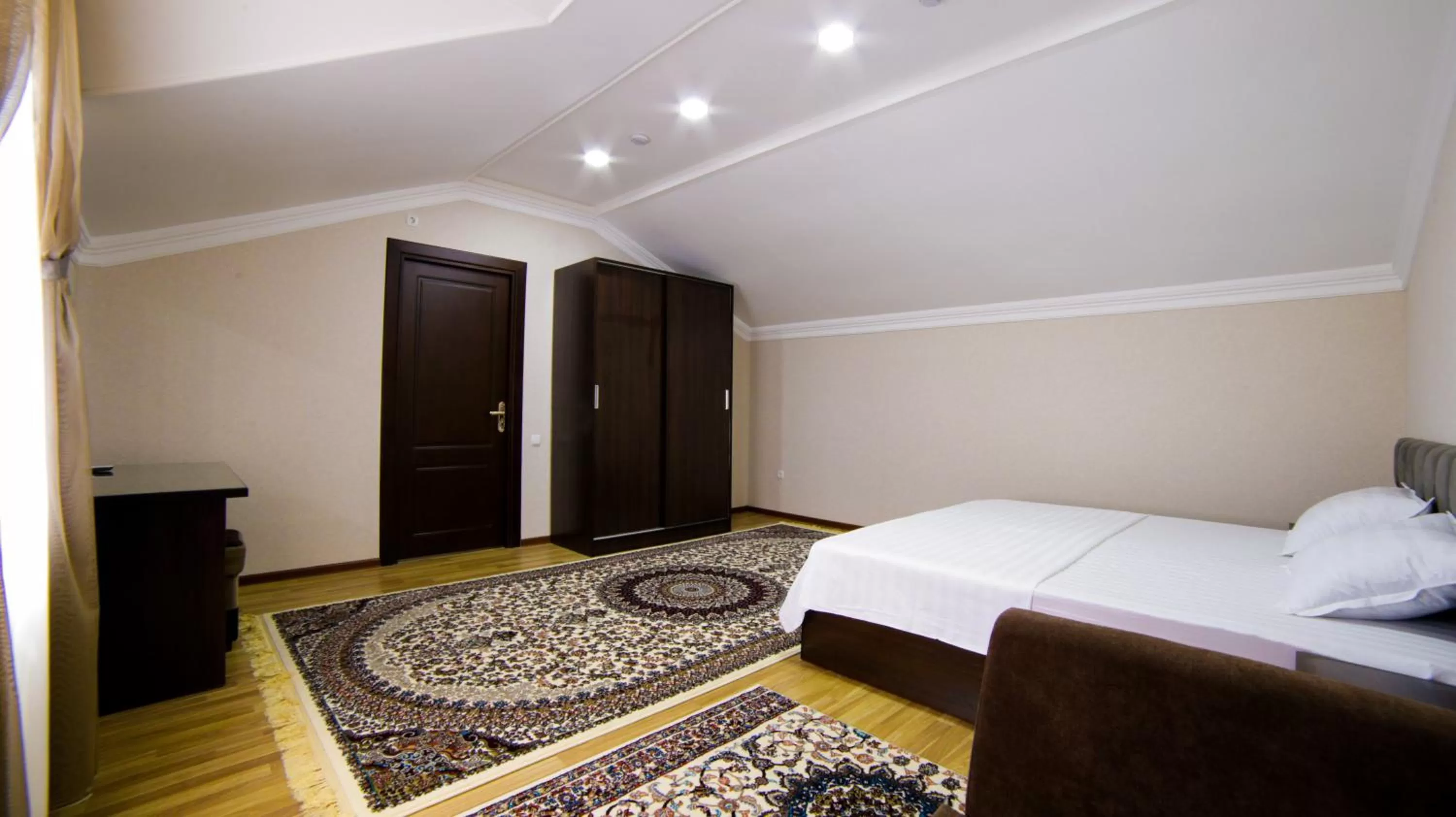 Bed in Alliance Hotel Tashkent