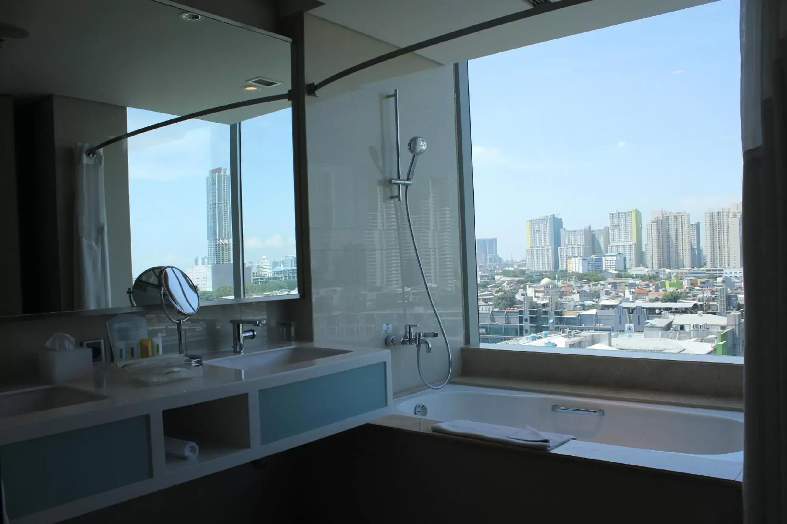 Bathroom in Holiday Inn Jakarta Kemayoran, an IHG Hotel