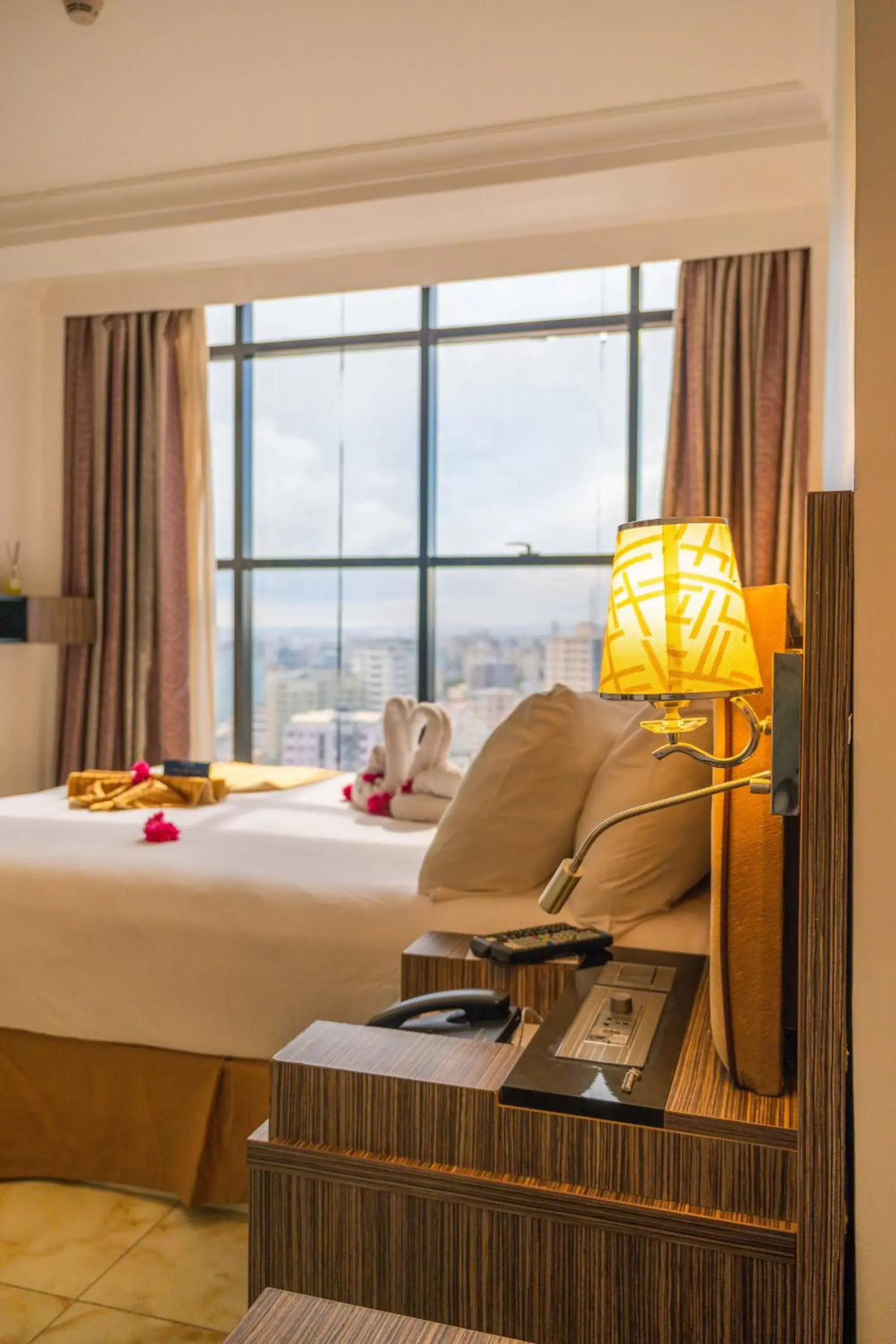 Bedroom in Golden Tulip Dar Es Salaam City Center Hotel