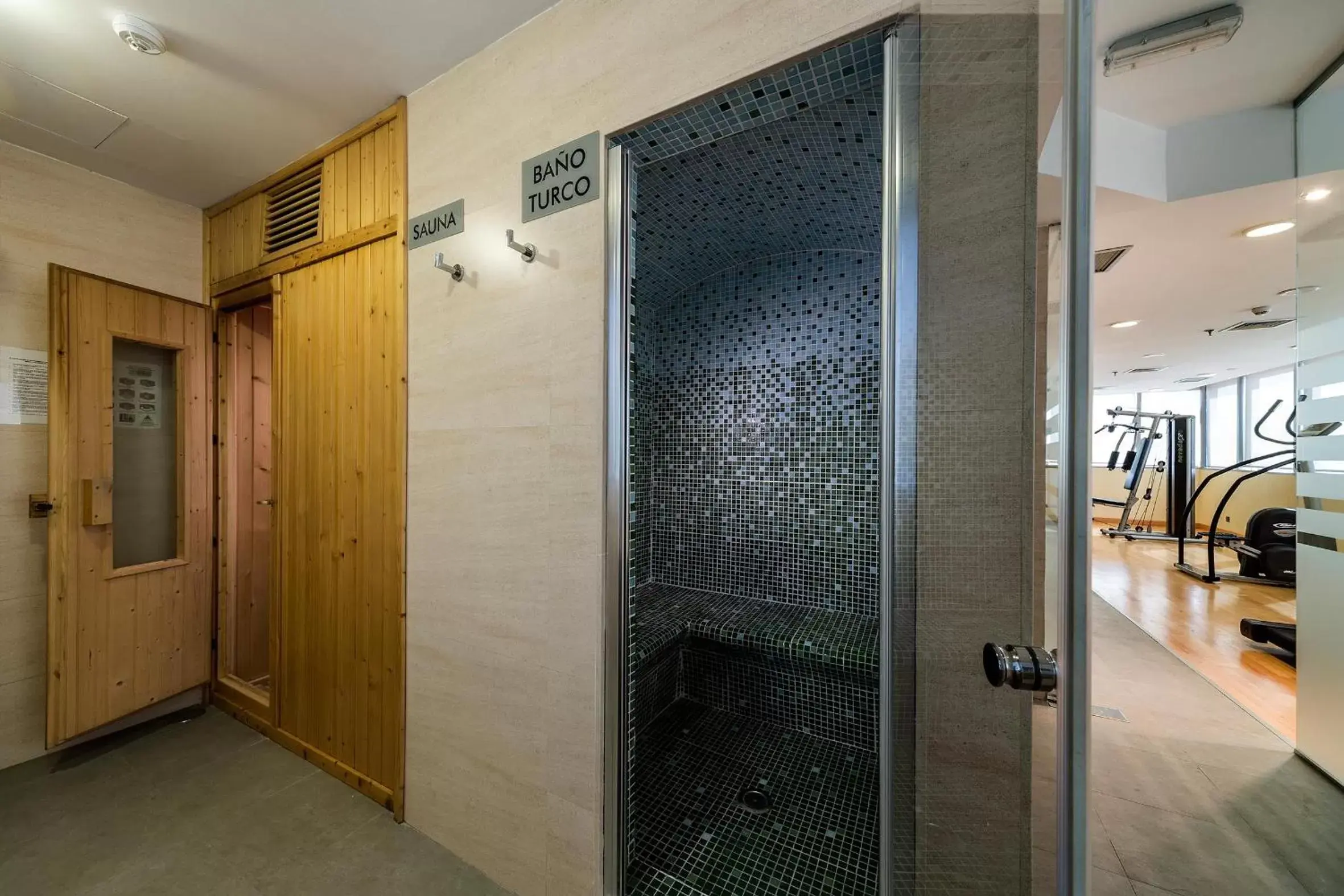 Sauna, Bathroom in LCB Hotel Fuenlabrada