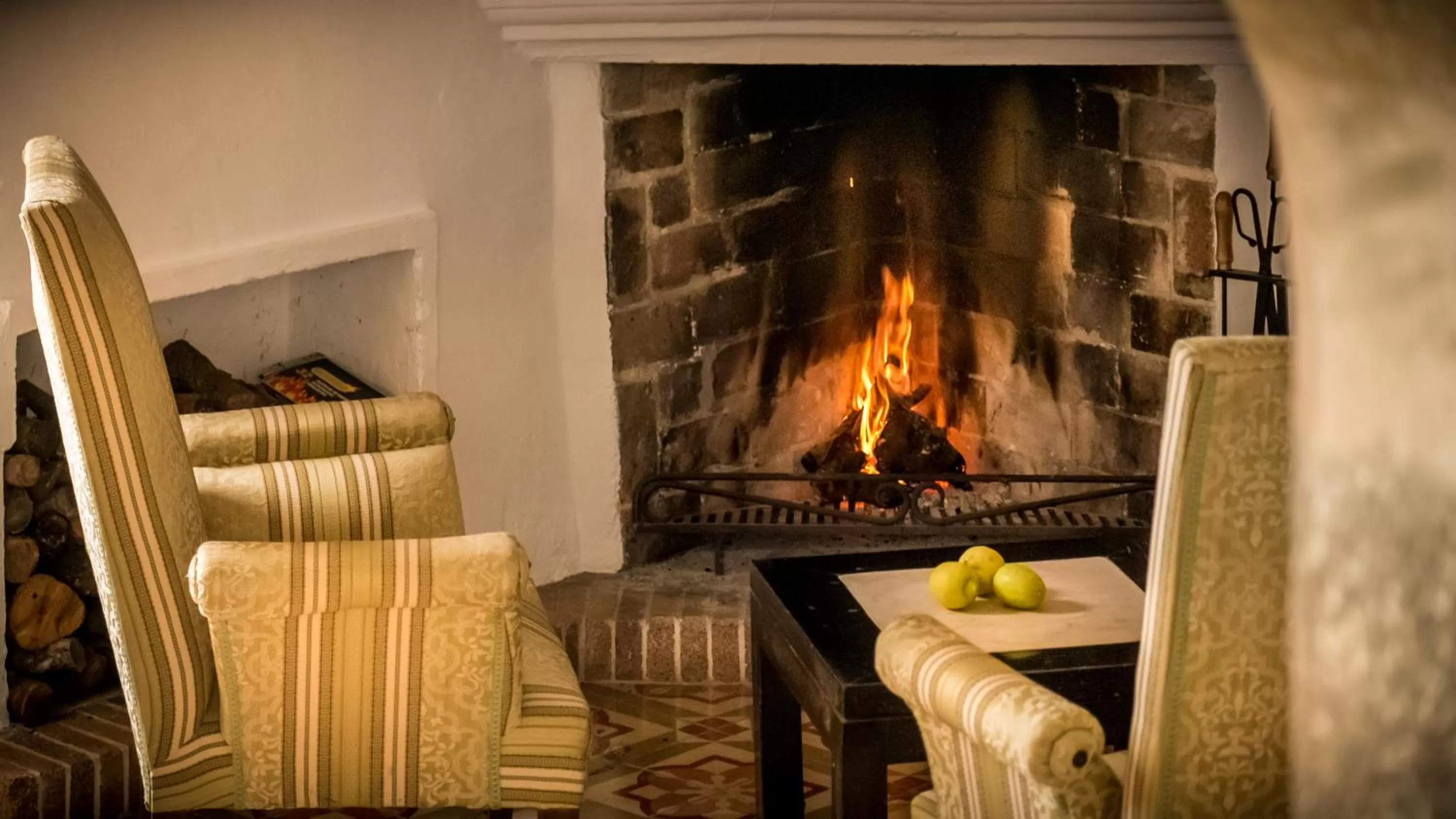 Seating area in Ca's Xorc Luxury Retreat - ADULTS ONLY