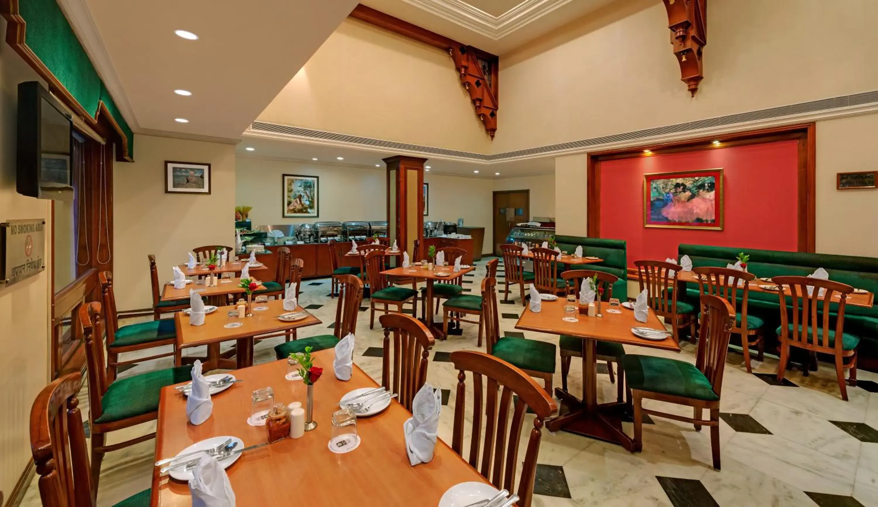 Restaurant/Places to Eat in Hotel Comfort Inn Sunset