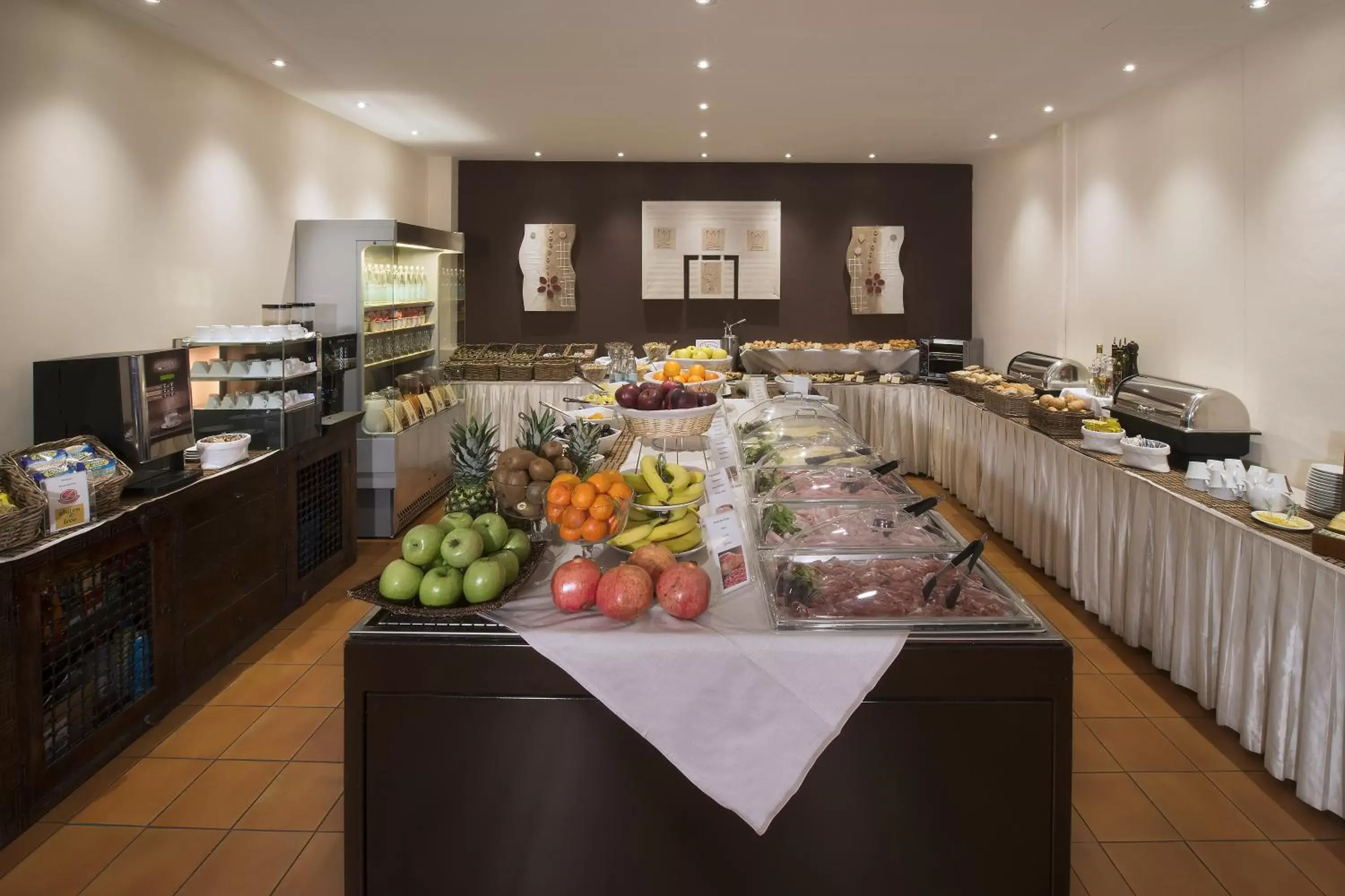 Restaurant/places to eat, Food in CDH Hotel Villa Ducale