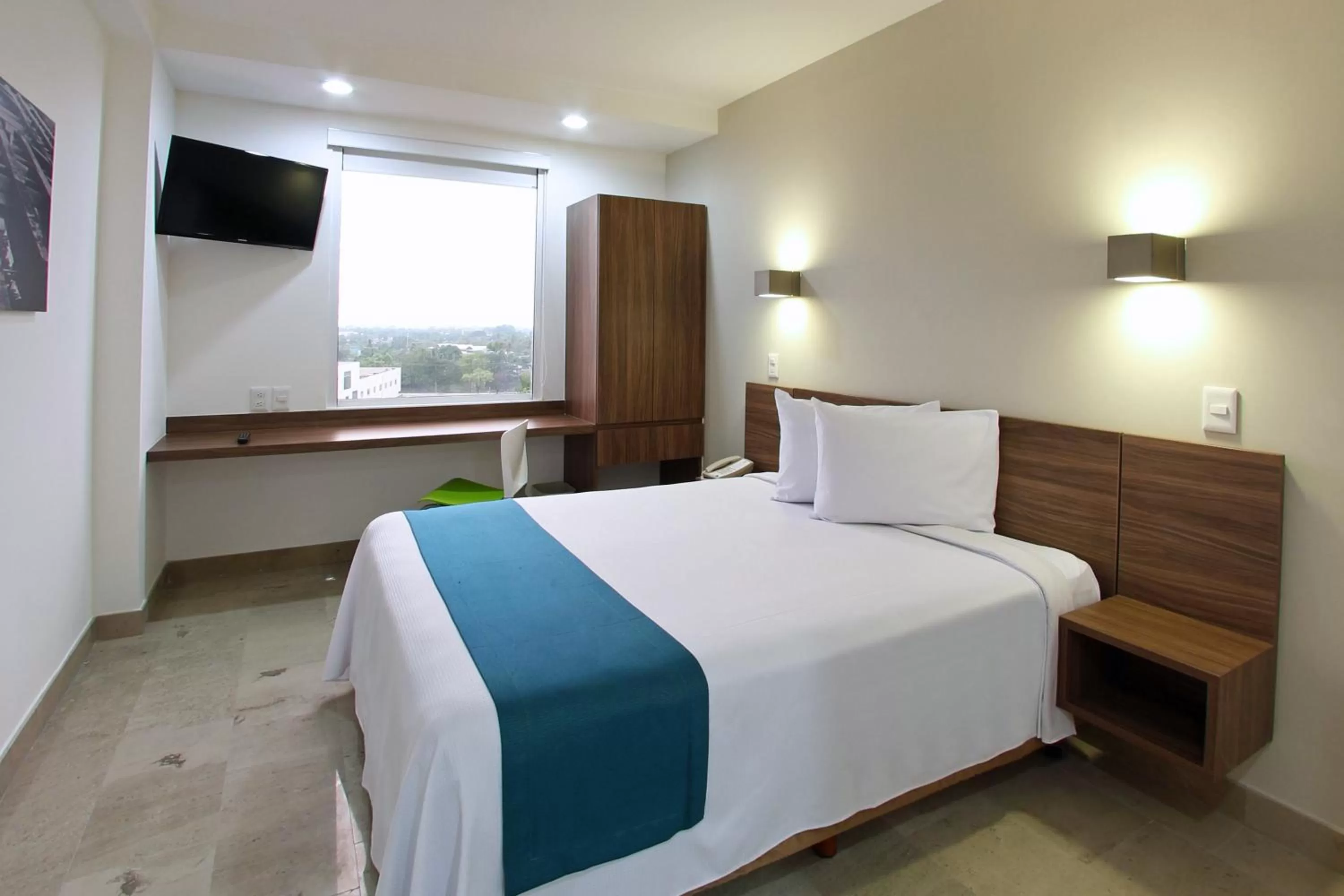 Photo of the whole room, Bed in One Villahermosa 2000