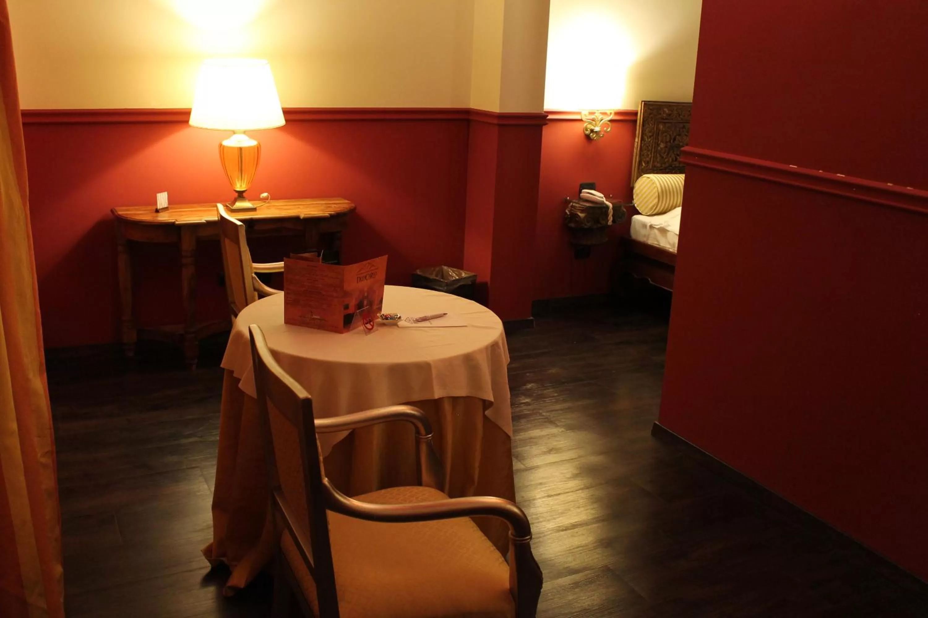 Seating area in Hotel Don Carlo