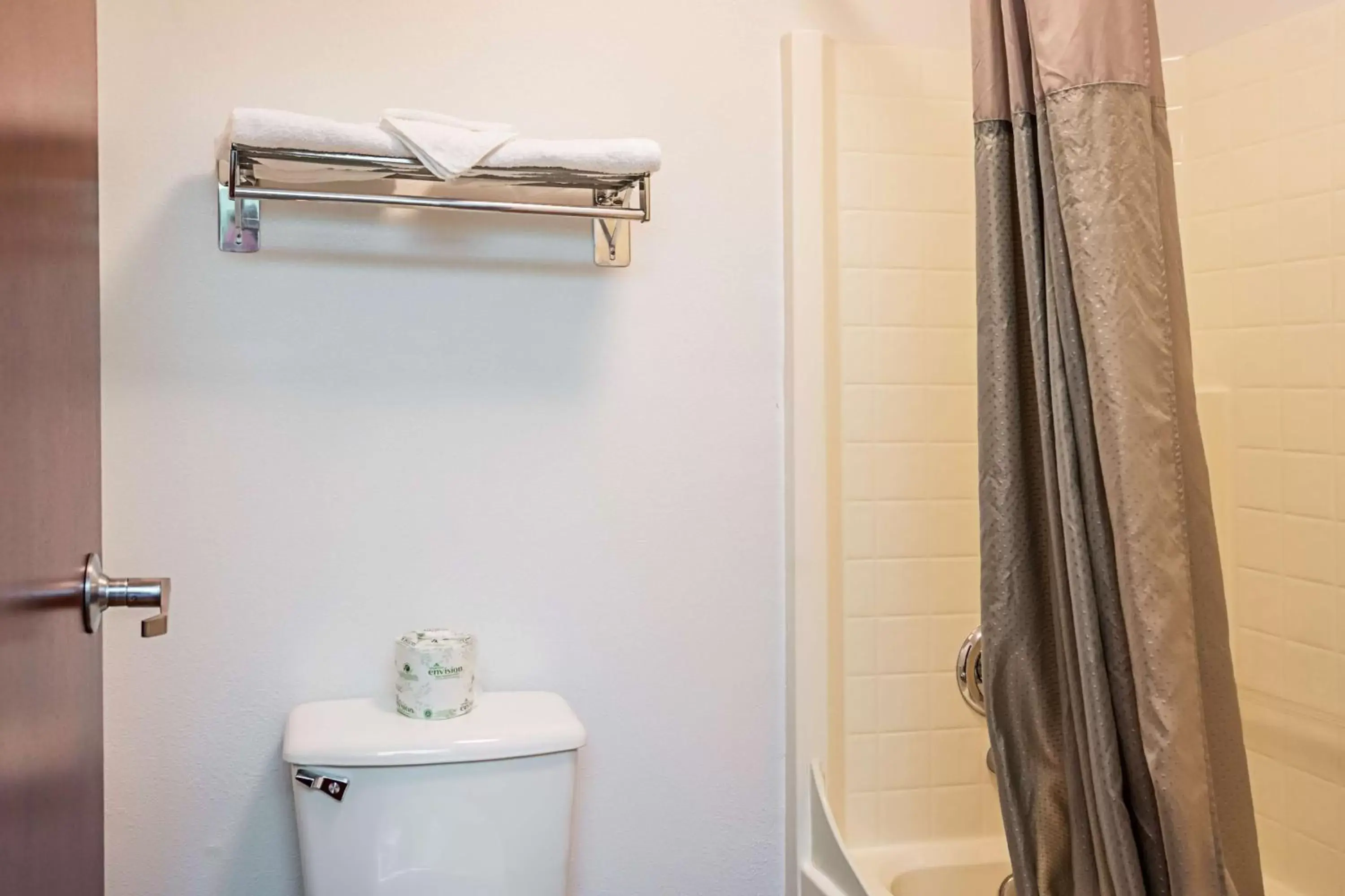 Shower, Bathroom in Motel 6-Newport, OR