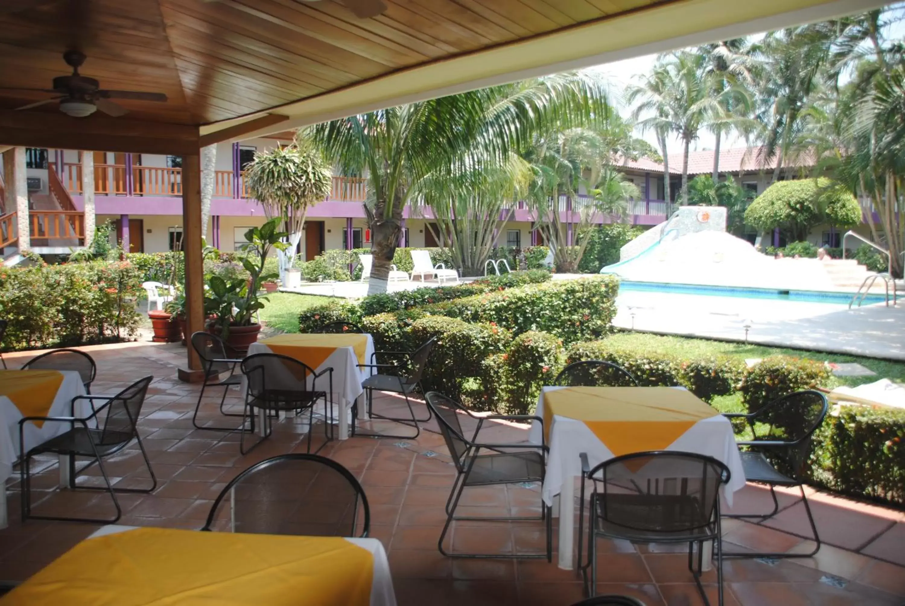 Balcony/Terrace, Restaurant/Places to Eat in Los Andes Coatzacoalcos