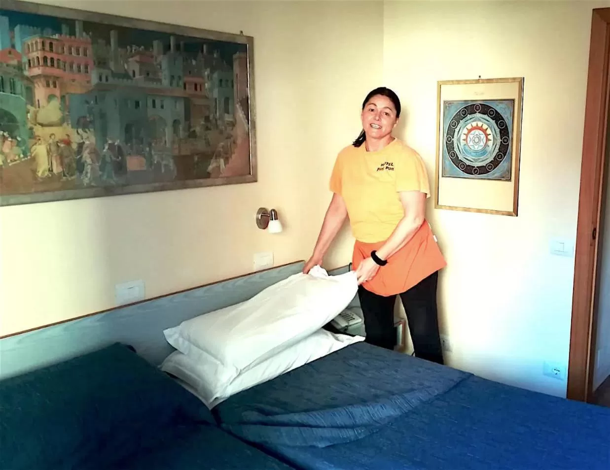 Staff, Bed in Hotel Ping Pong