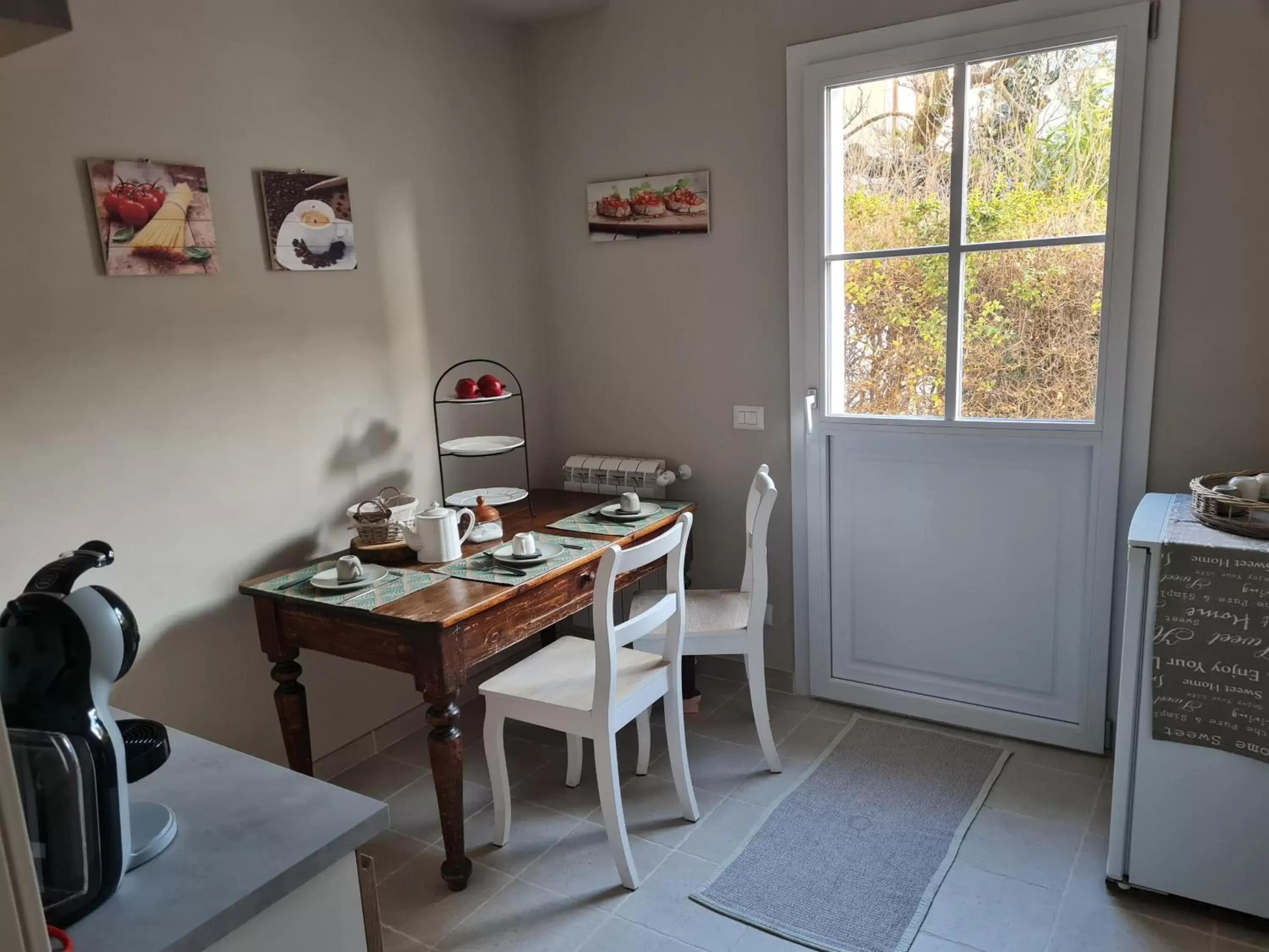 Dining Area in Benvenuto