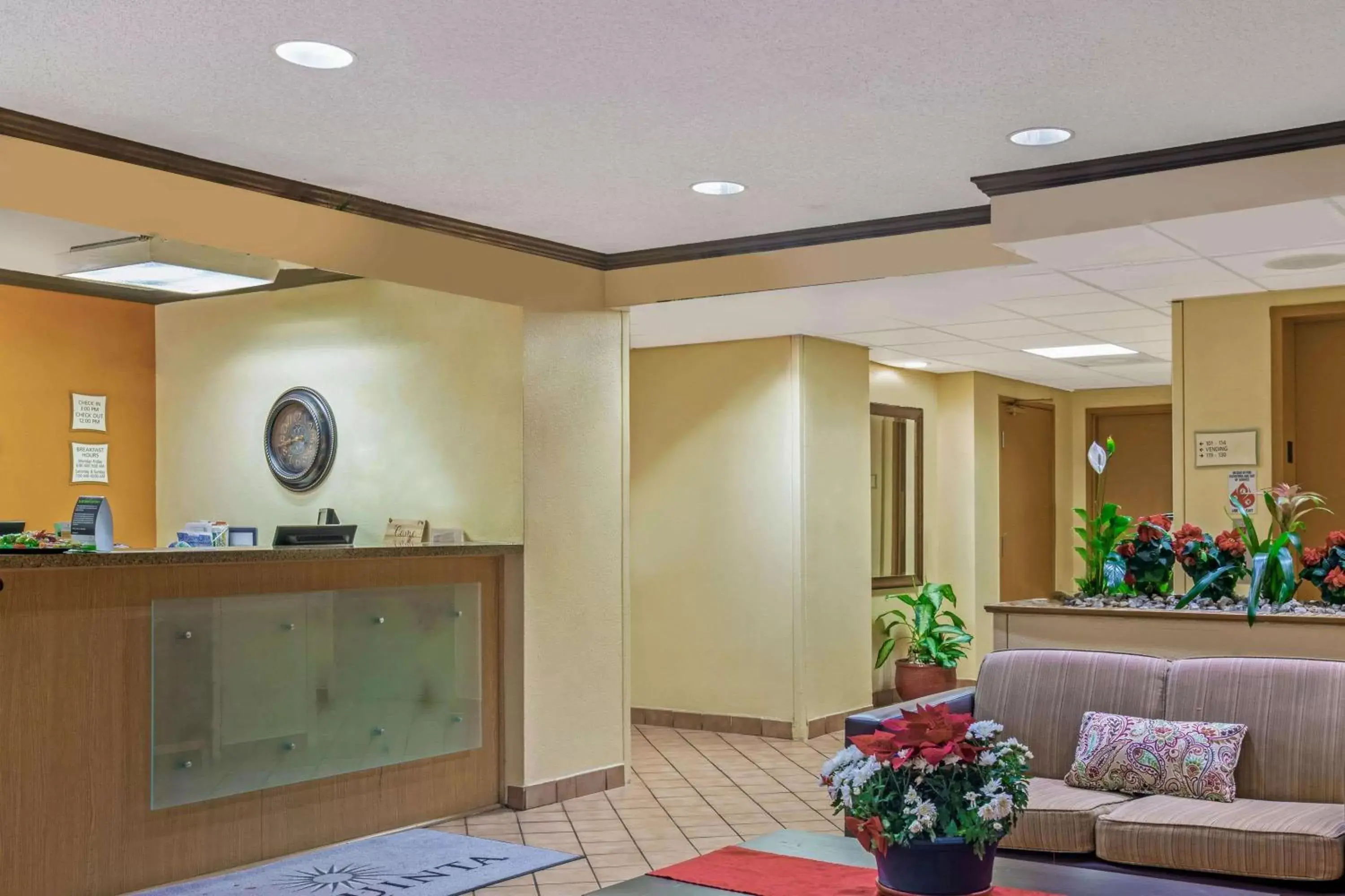 Lobby or reception, Lobby/Reception in La Quinta Inn & Suites by Wyndham Miami Cutler Bay