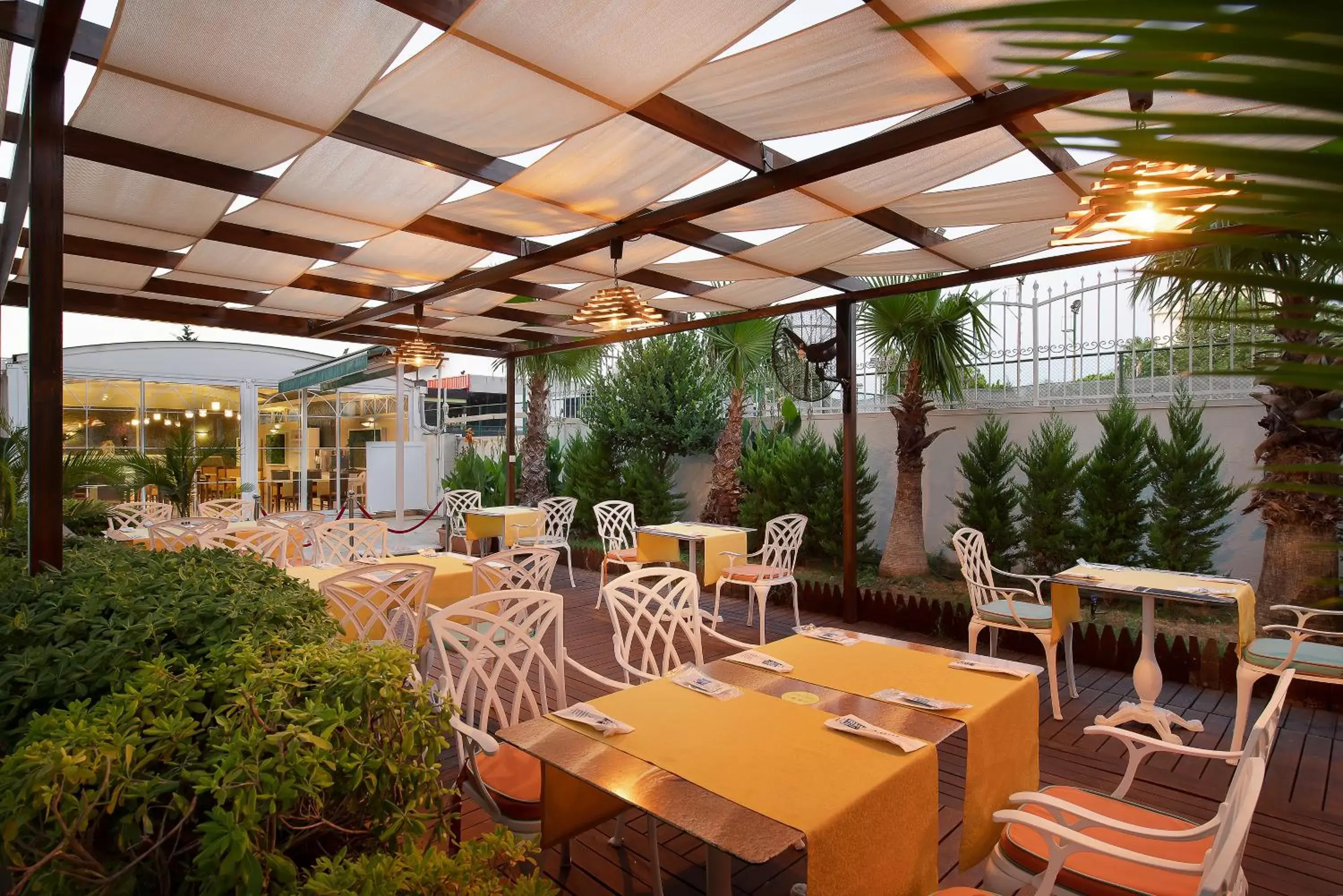 Dining area, Restaurant/Places to Eat in Sealife Family Resort Hotel