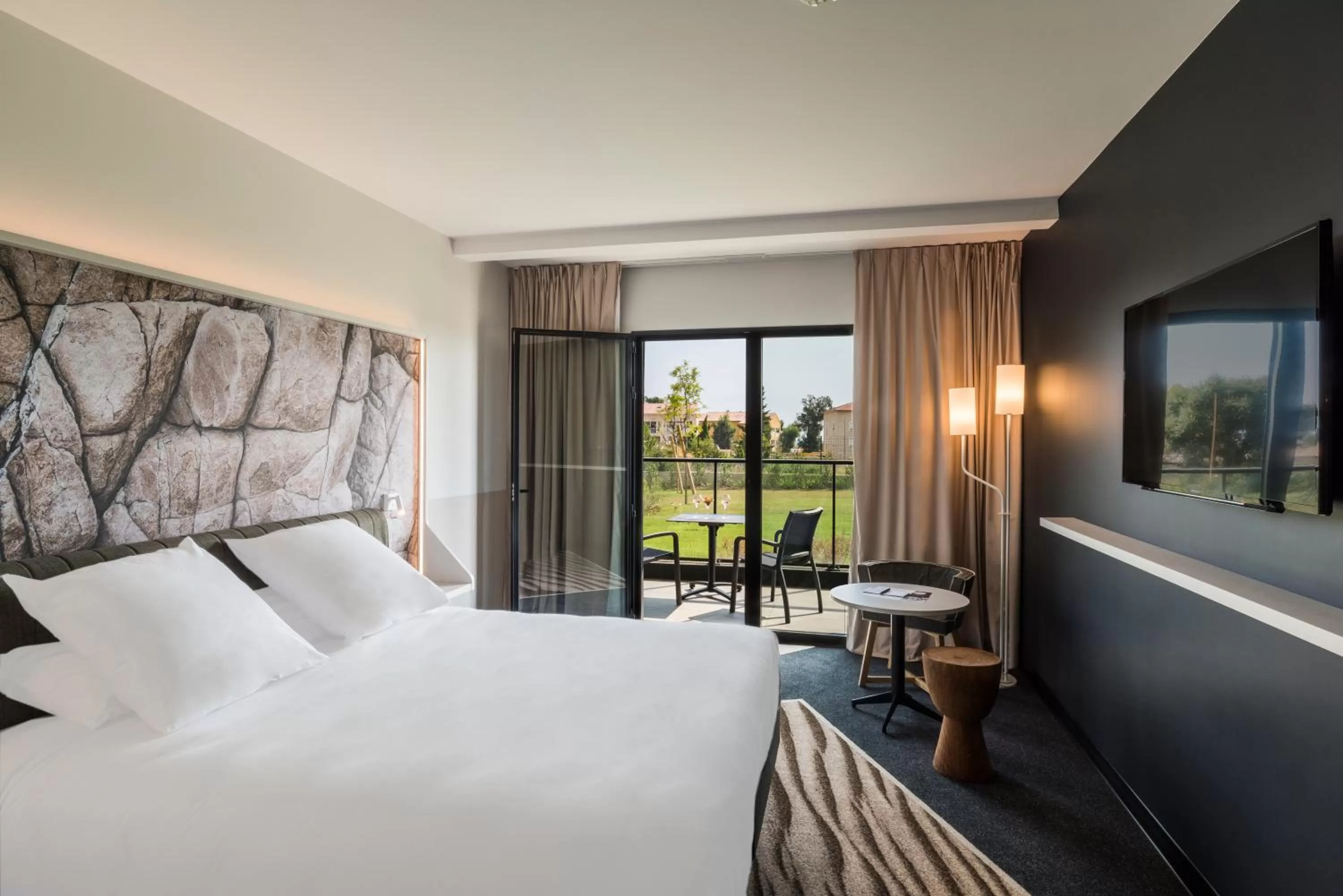 TV and multimedia, Bed in Mercure Hotel & Spa Bastia Biguglia