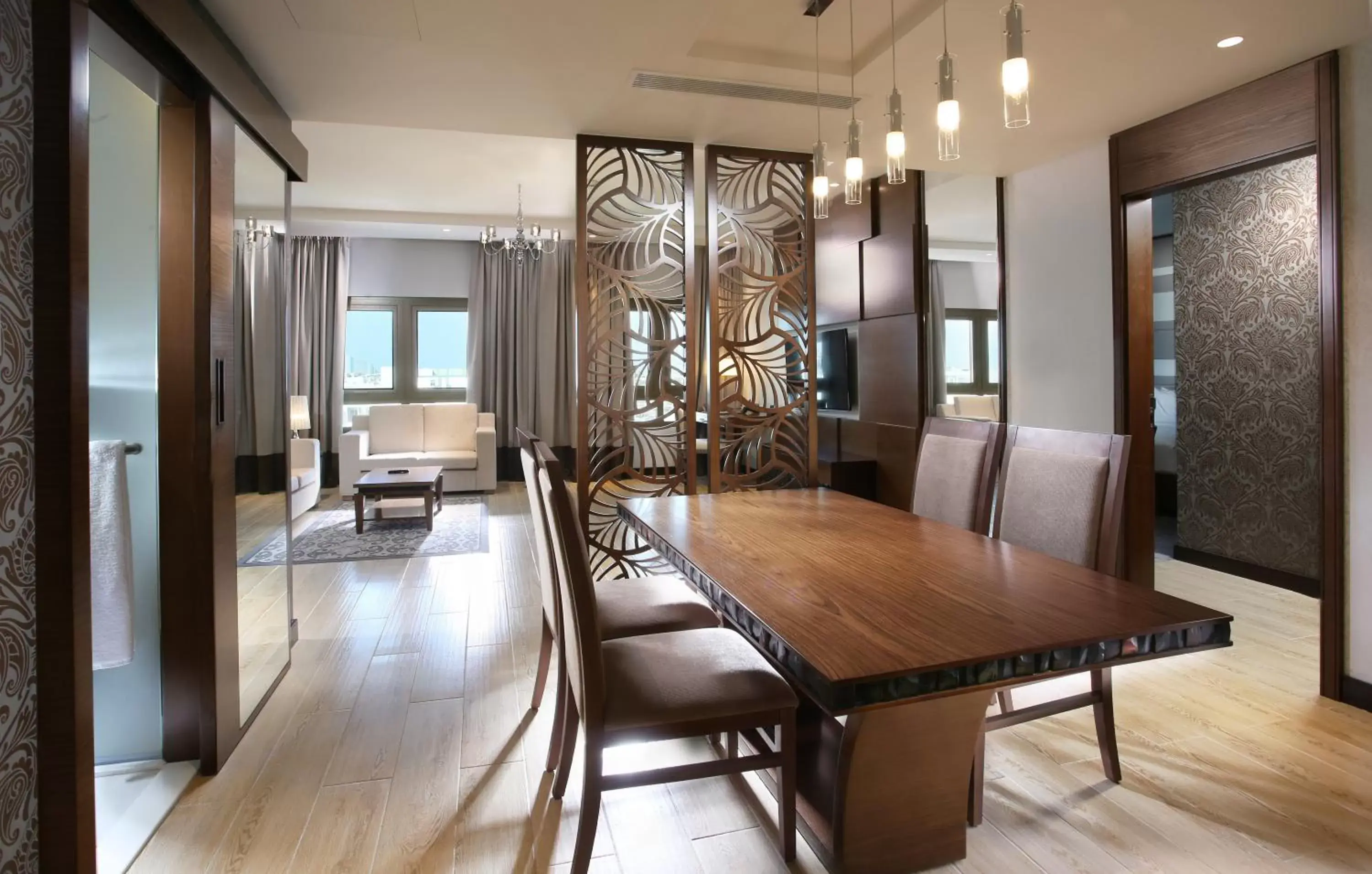 Living room, Dining Area in Metropolitan Hotel Dubai